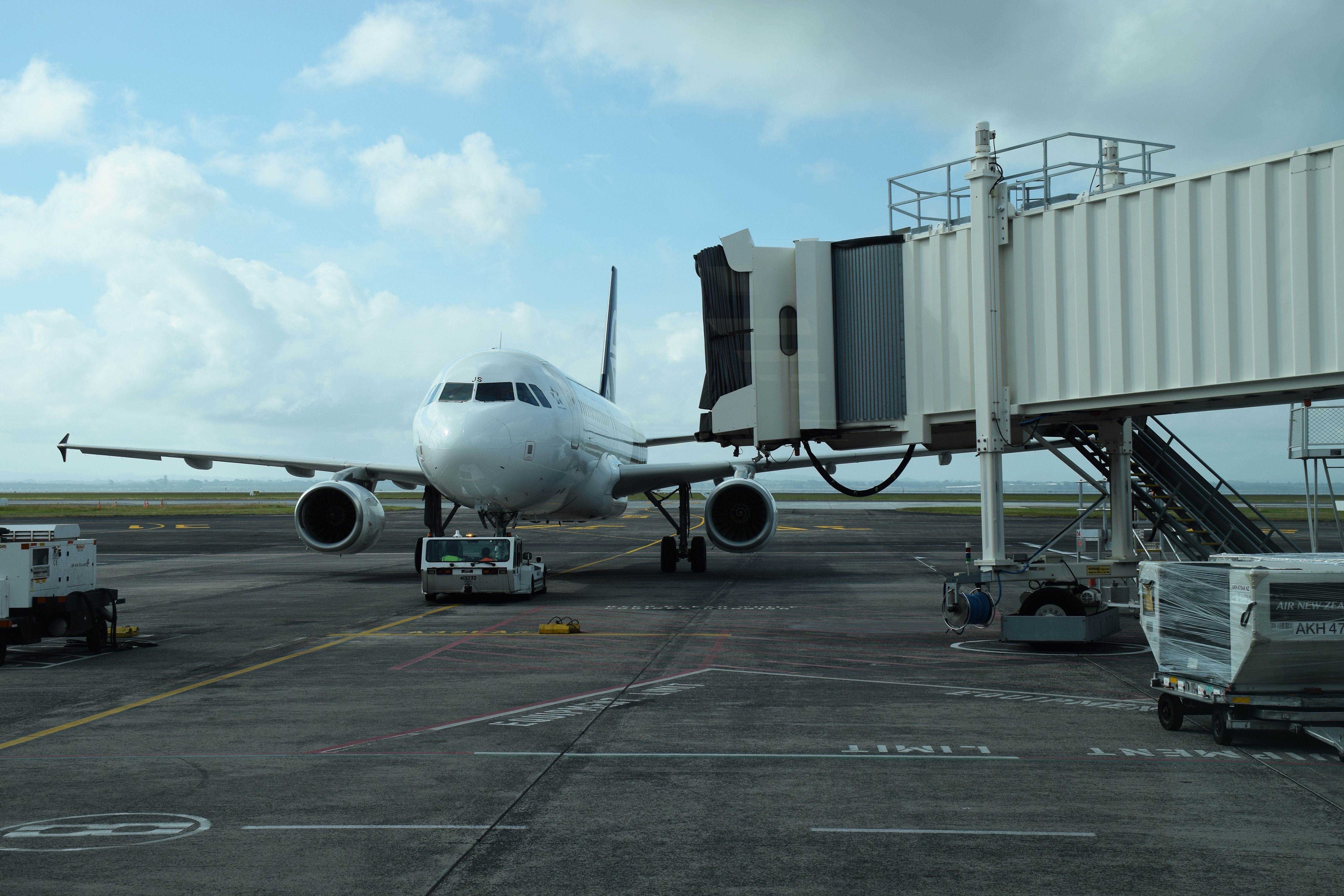 Six Airlines: Connecting Auckland To Sydney