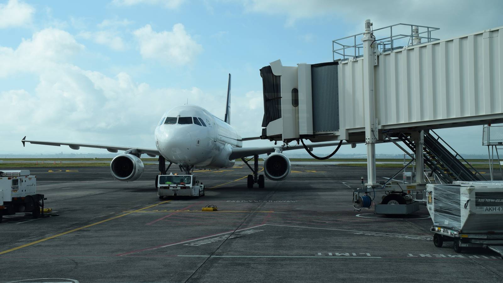 Six Airlines: Connecting Auckland To Sydney