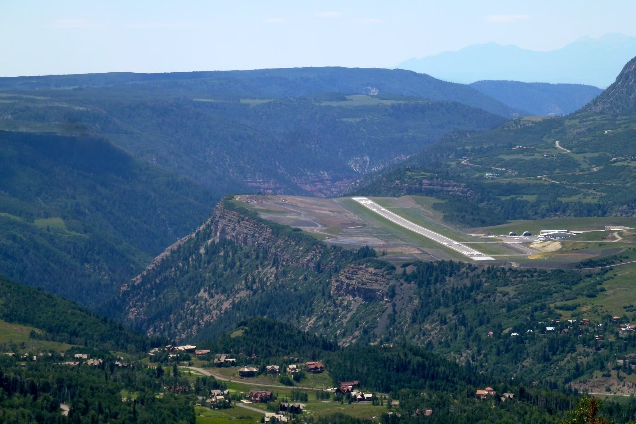 Altitude Aviation: The 6 Highest US Commercial Airports