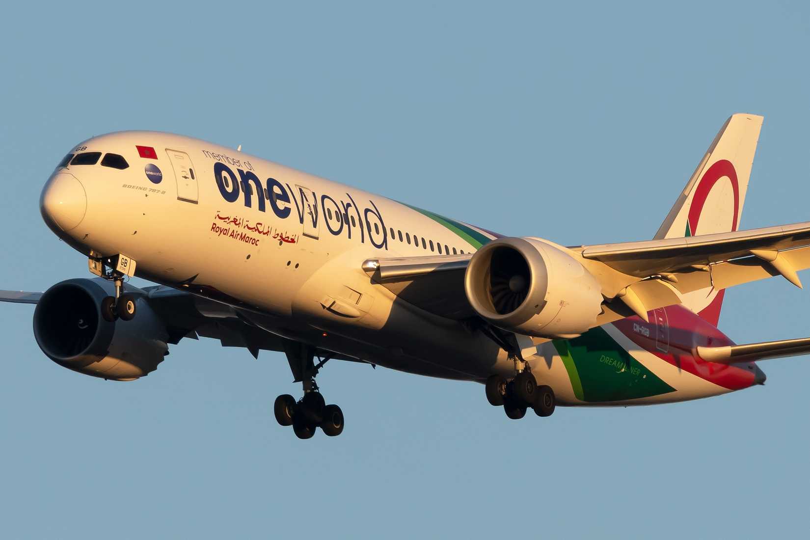 Royal Air Maroc Boeing 787-8 on final approach