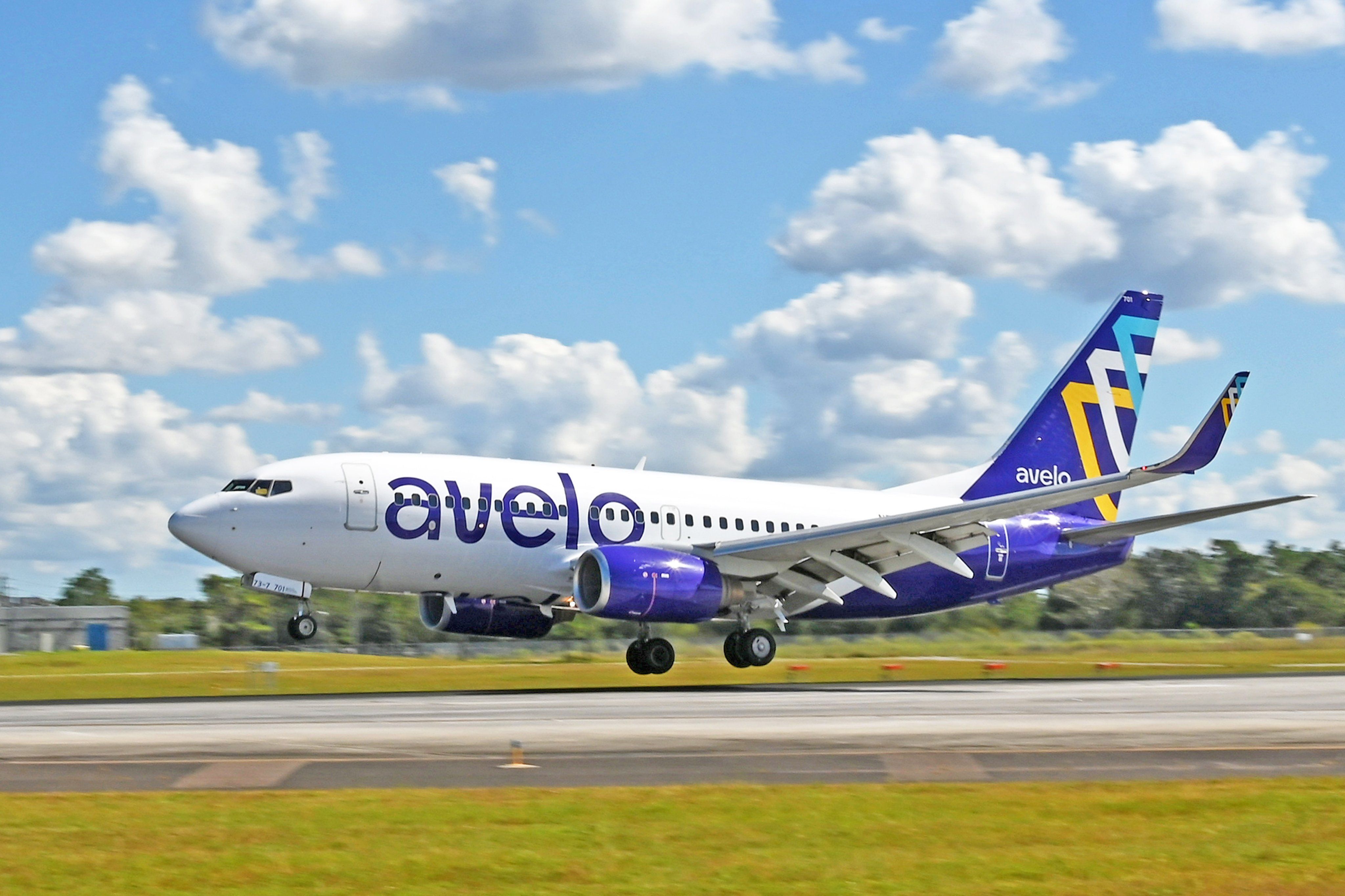 Avelo Airlines Cuts Redding And Reaches 10,000 Flights At Hollywood Burbank