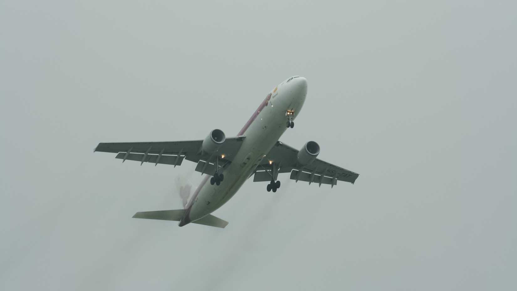 The Art of Rejection: Understanding Last-Second Landings - image 2