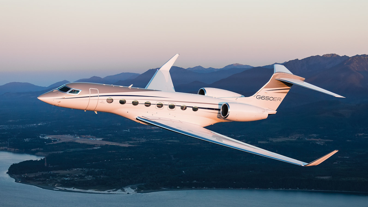 Can A Private Jet Flight Actually Be Cheaper Than Traveling Business Class?
