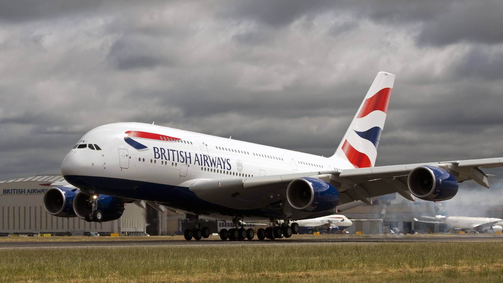 The World's Busiest Airbus A380 Route: London Heathrow To Dubai International