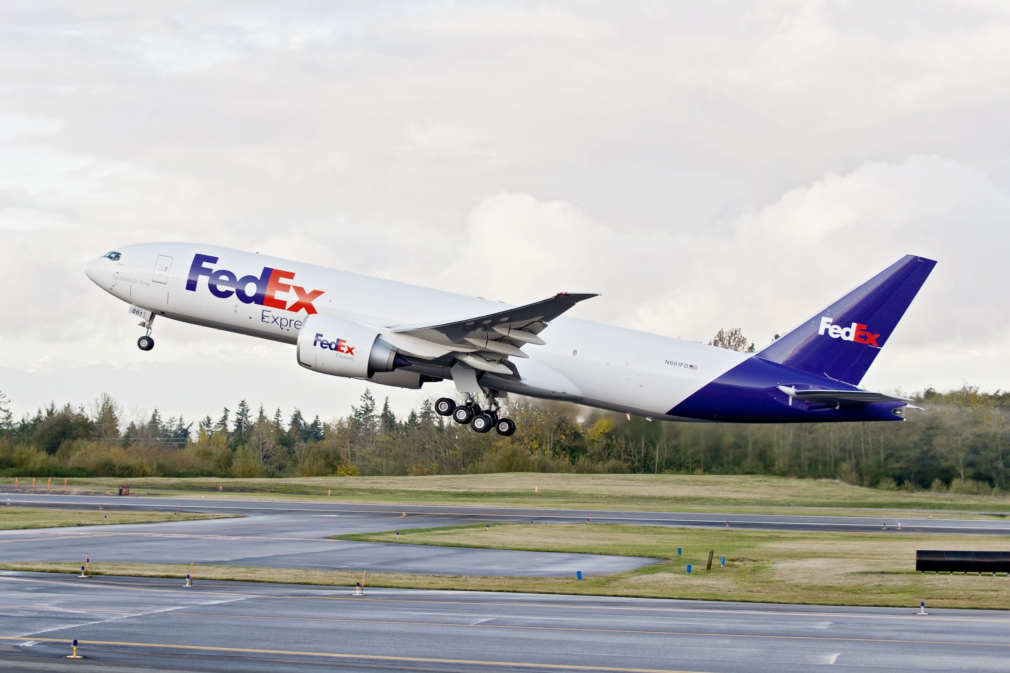 FedEx Is Encouraging Pilots To Move To American Airlines Regional Carrier PSA