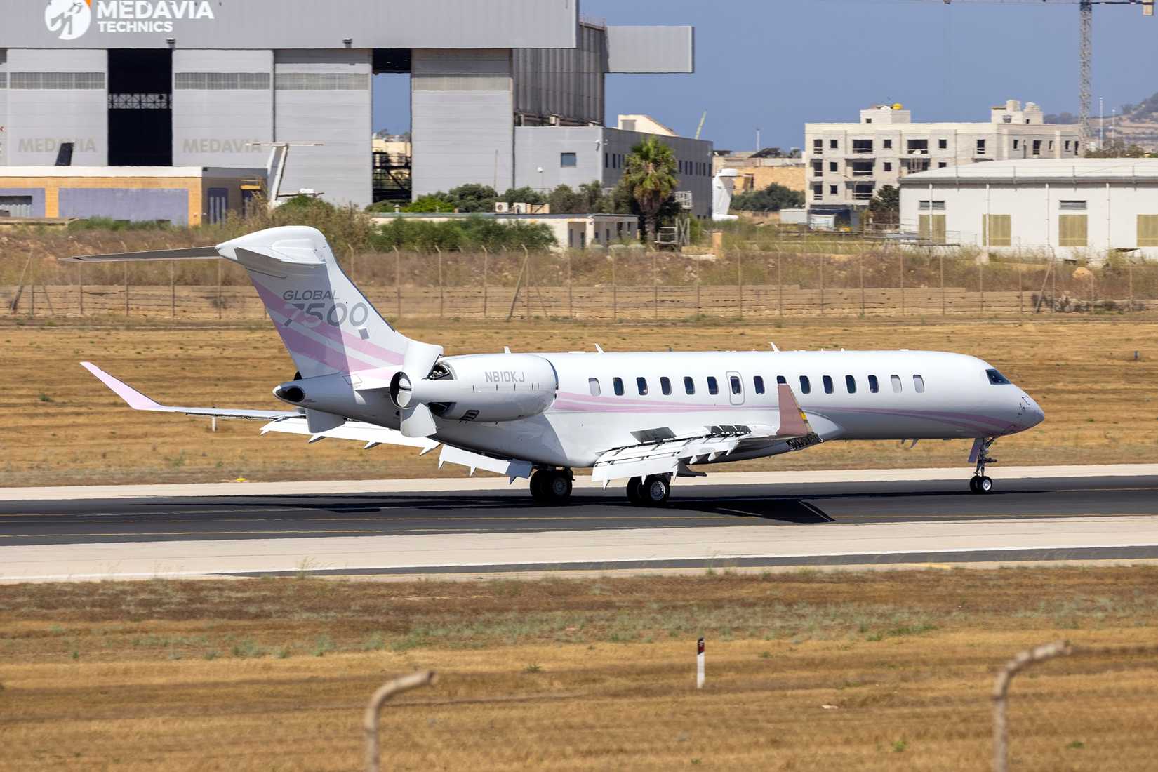 A Bombardier Global 7500 on a runway.