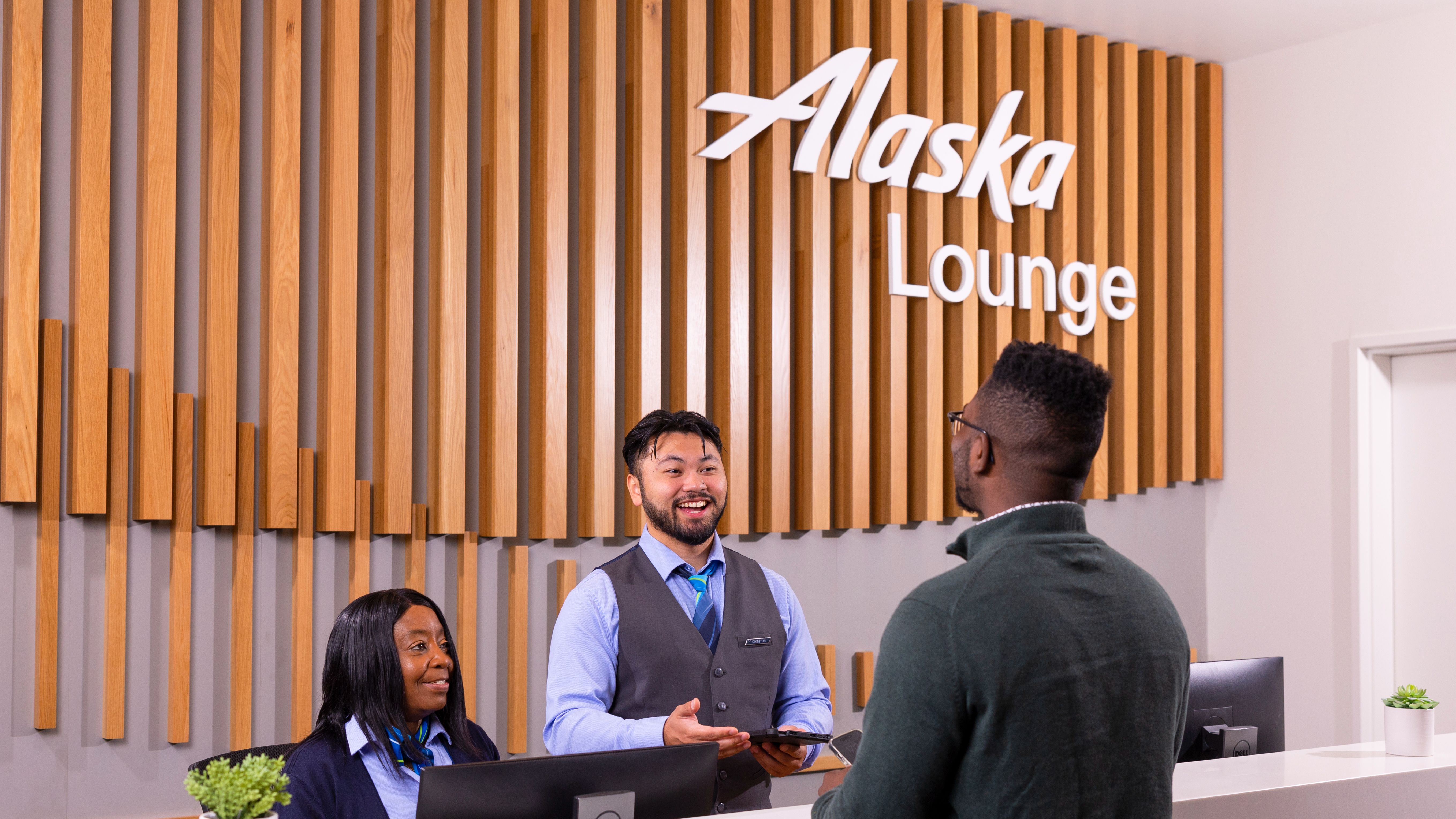 Alaska Airlines Restricts Lounge Access And Increases Annual Fees For 2024