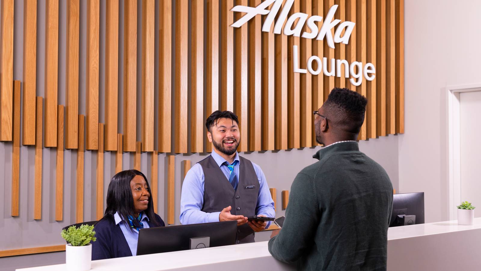 Alaska Airlines Restricts Lounge Access And Increases Annual Fees For 2024