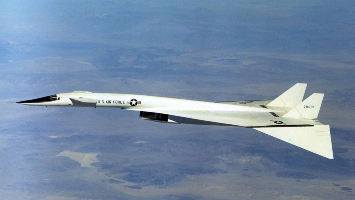 Why Did The North American XB-70 Valkyrie Become Obsolete So Quickly?