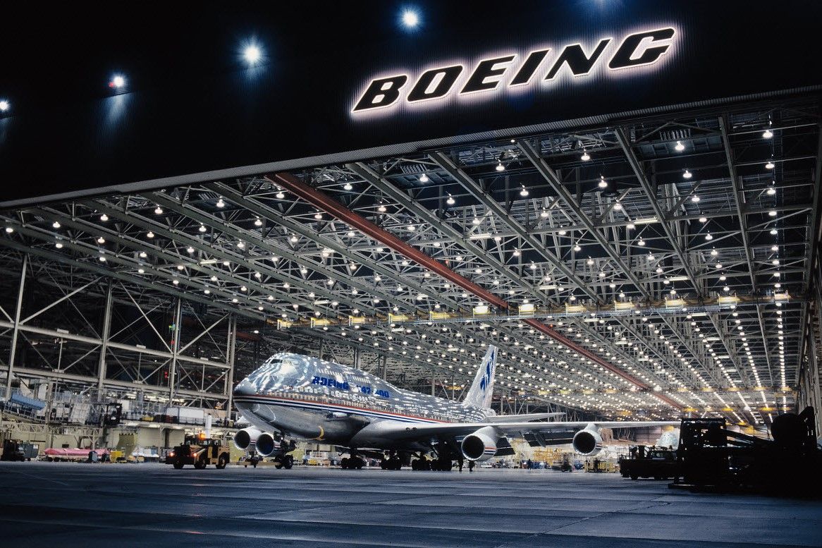 How Much Does A Boeing 747 Weigh?