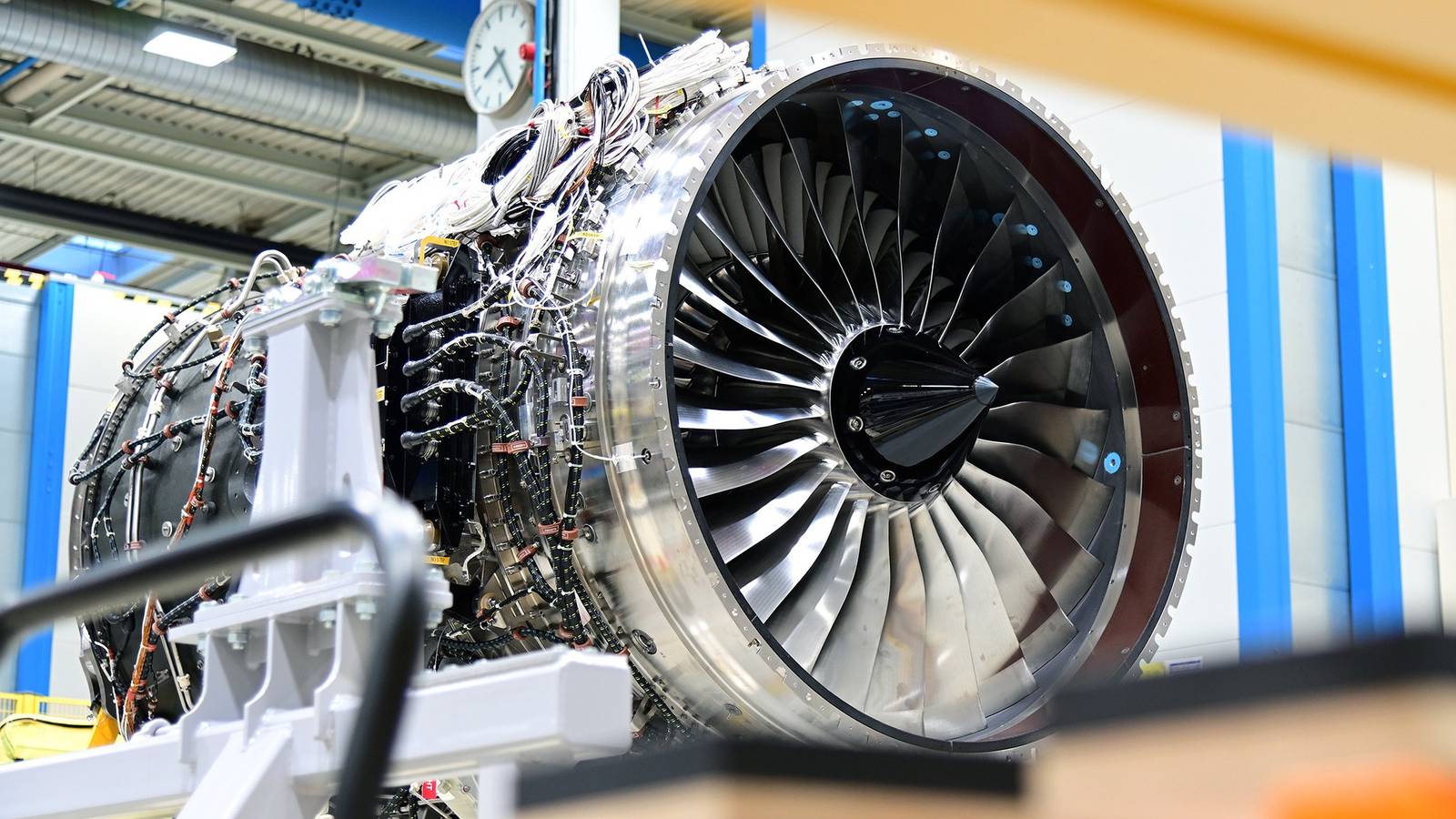 What's The Latest With Rolls-Royce's Pearl 10X Set To Power The Dassault Falcon 10X?