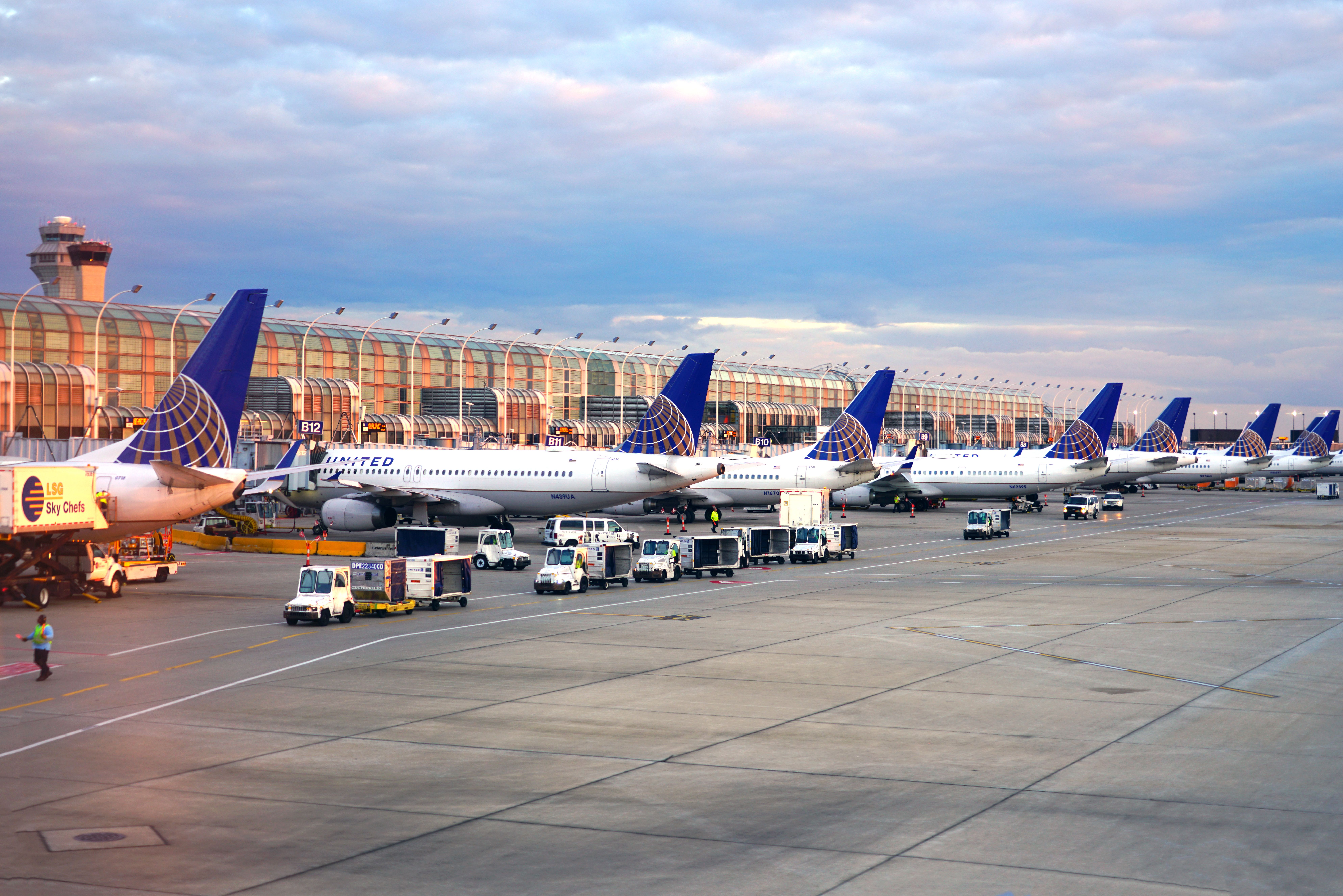 Chicago: Flights Canceled, Ground Stop Issued As Winter Weather Hits Airports Hard