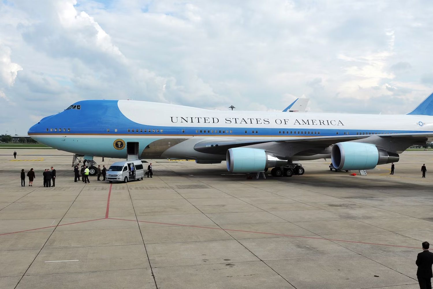 The Flying White House: The History And Future Of Air Force One