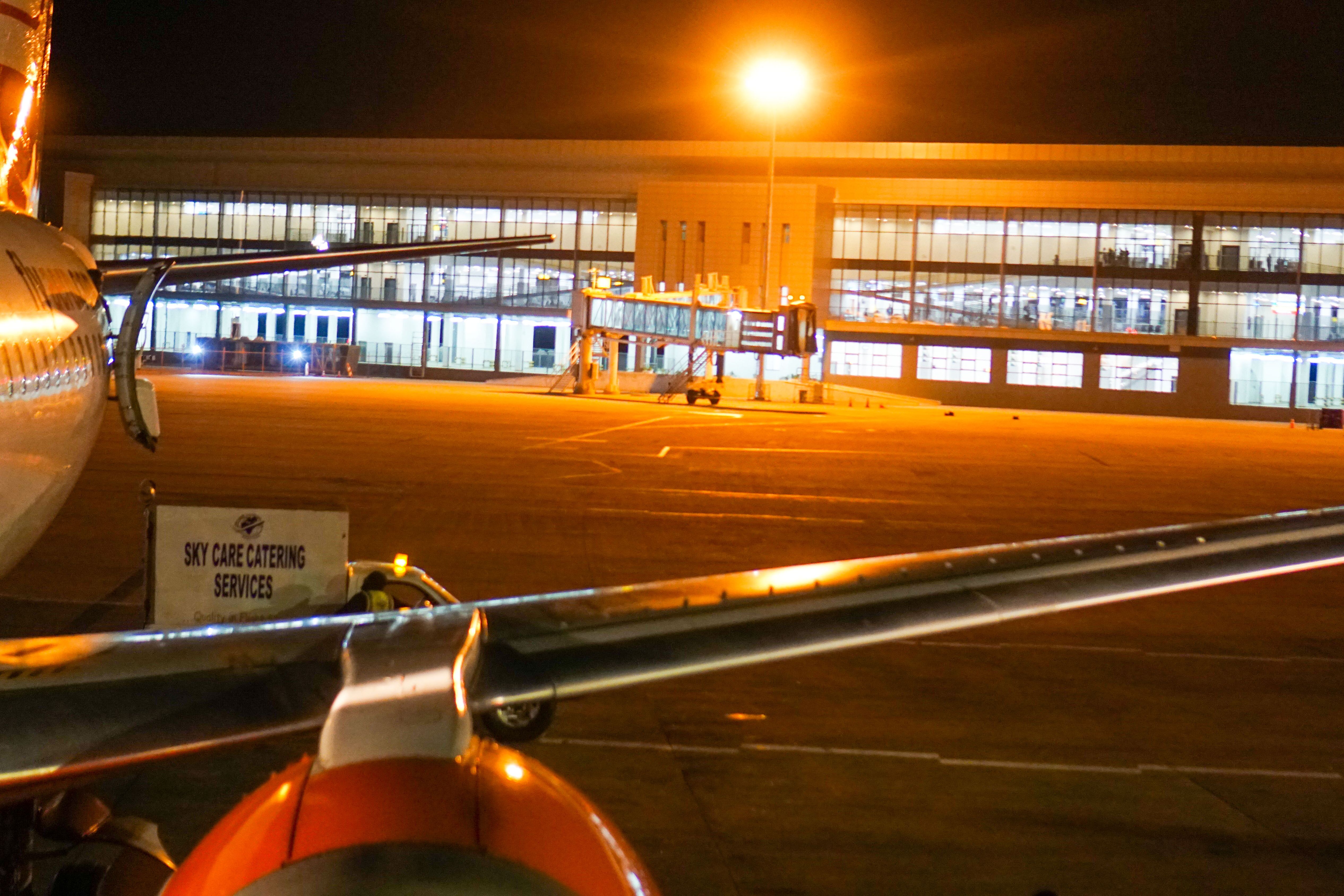 Cally Air Boeing 737 Classic Crash Lands In Abuja Blocking Runway