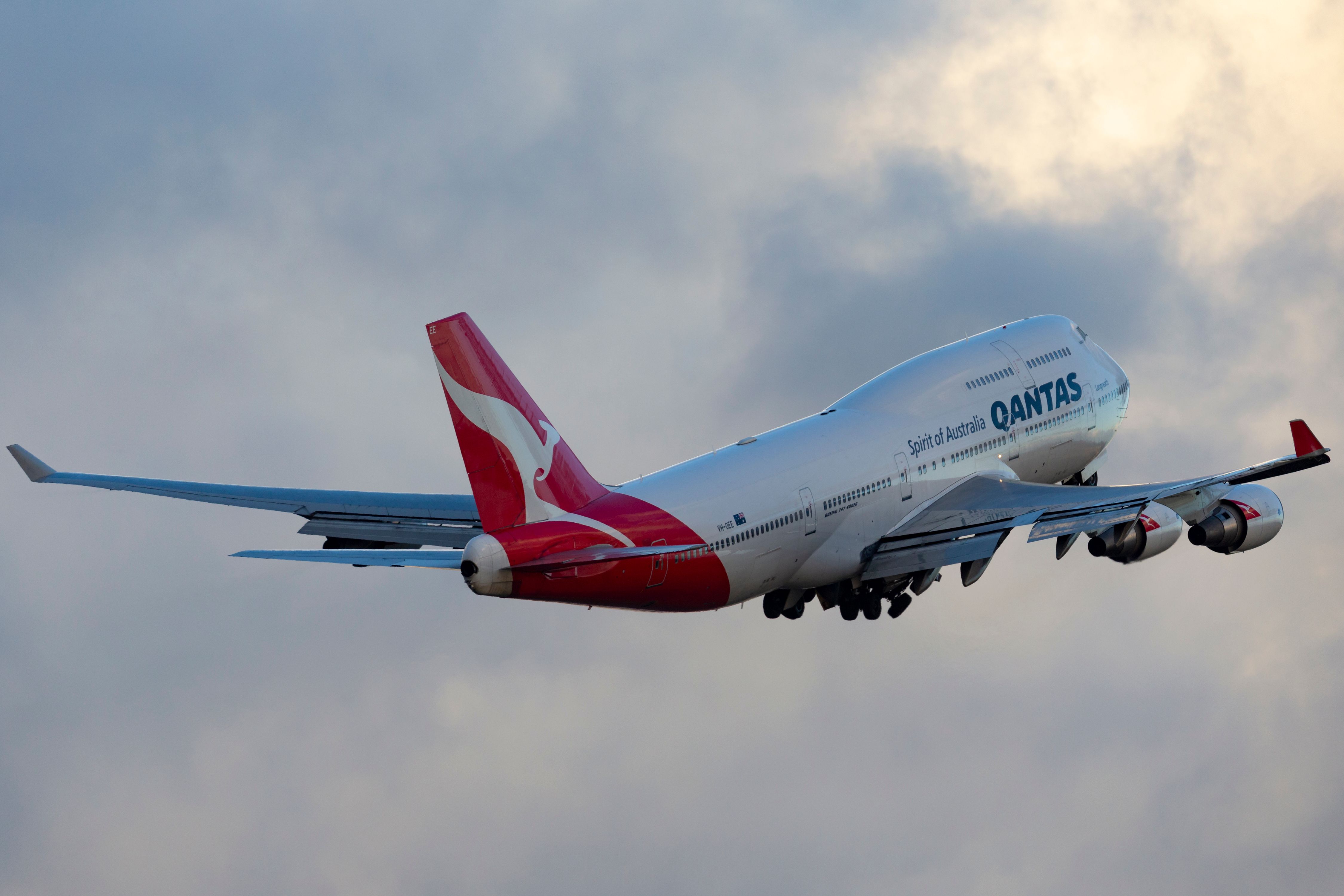 Qantas Once Flew A Boeing 747 With 5 Engines