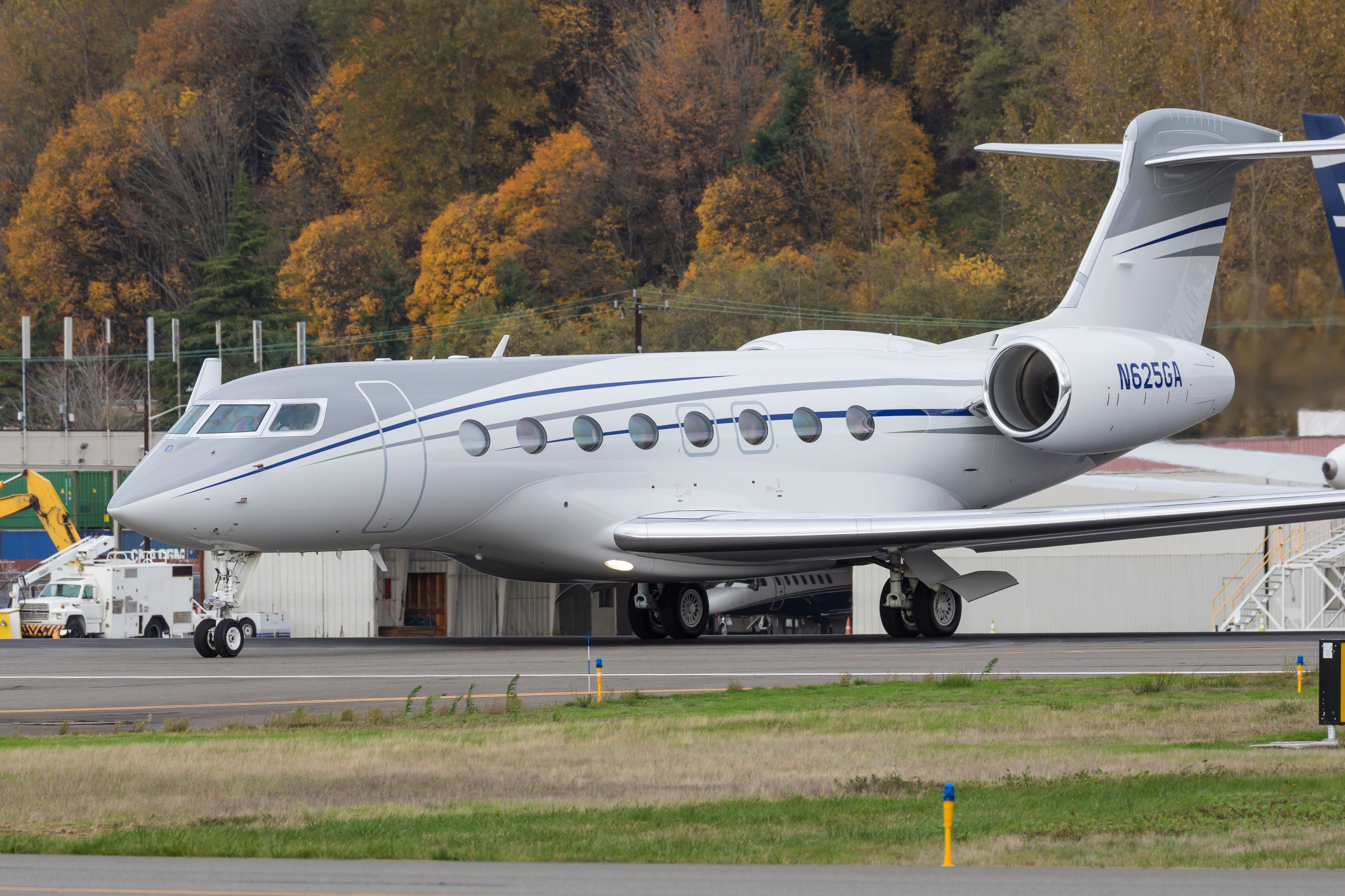 10 Celebrities with Awesome Private Jets