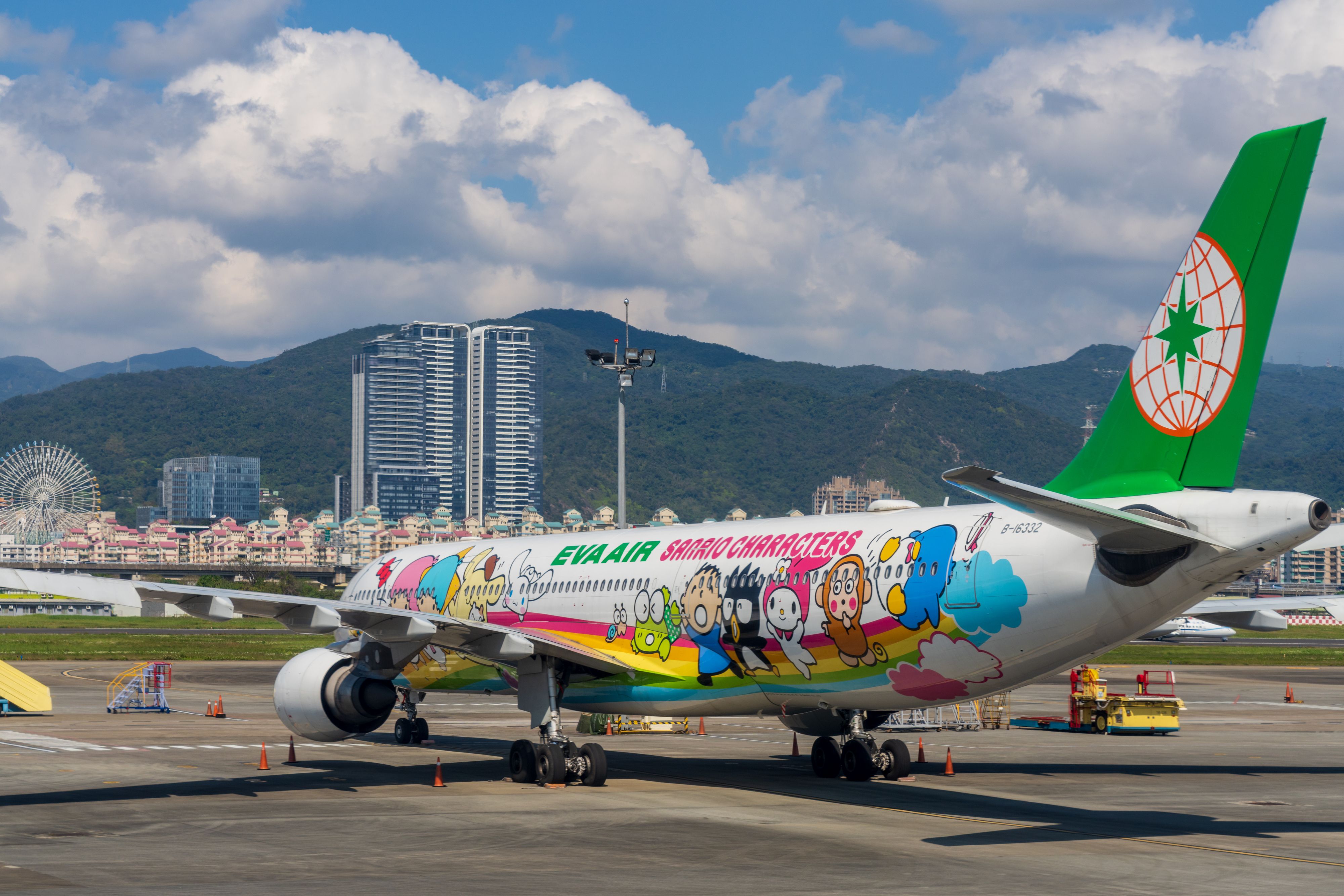 5 Amazing Things About EVA Air's Hello Kitty Cooperation