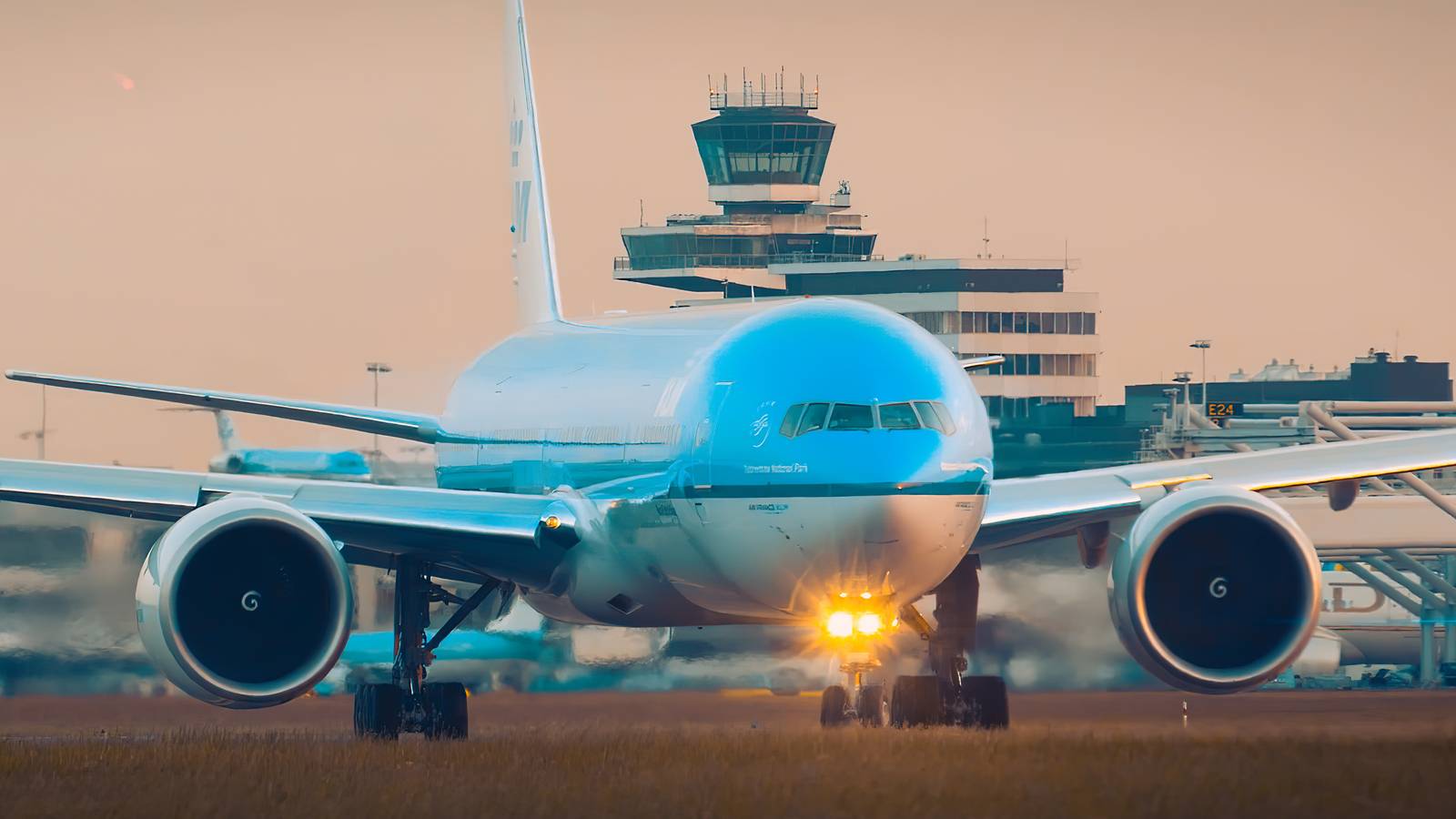 Amsterdam Schiphol Forced To Drop Summer Flight Cap Plans Following Pressure From US, EU