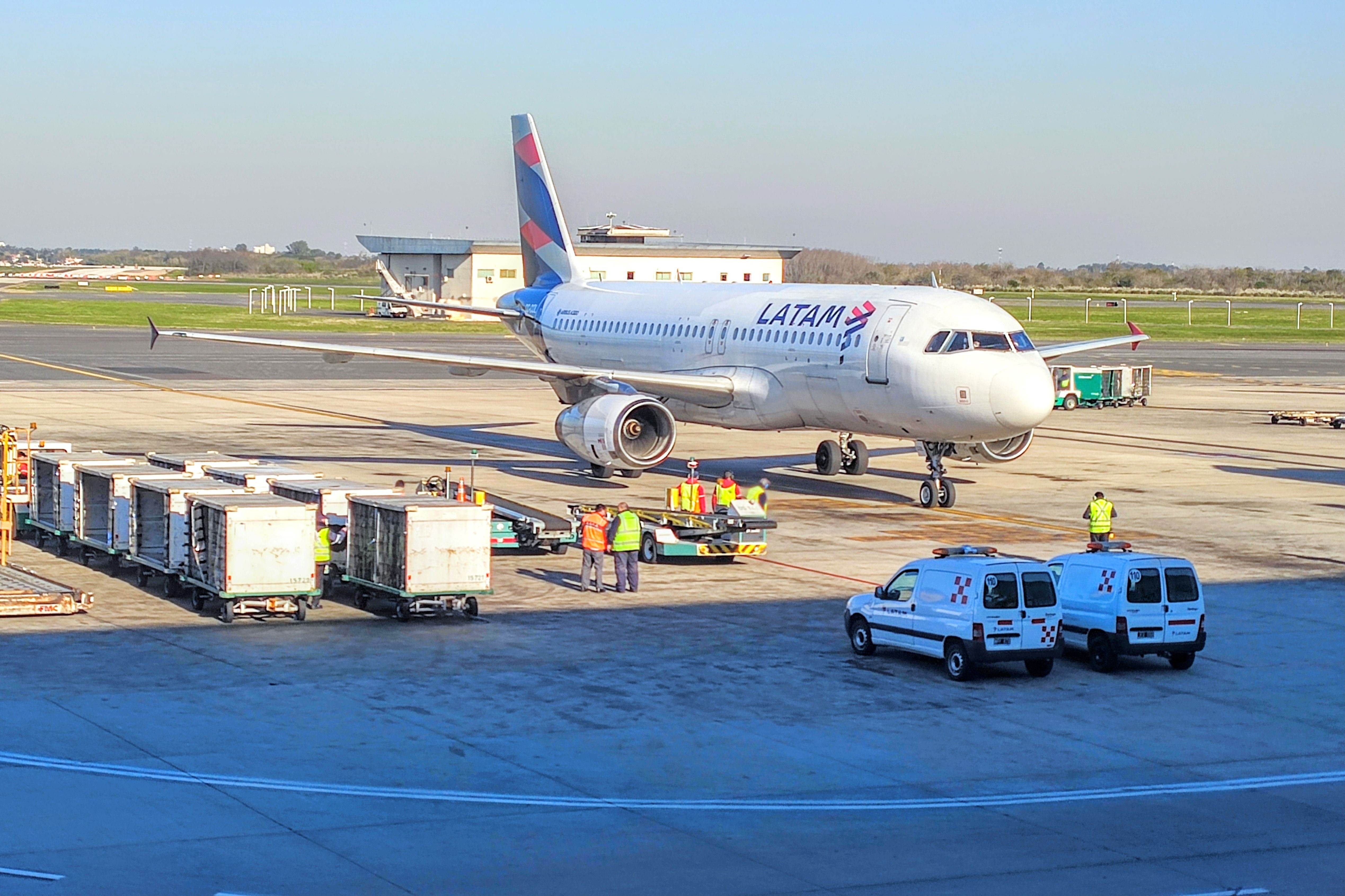 Taylor Swift, Like A Hurricane, Prompts Airline Change Fee Waivers