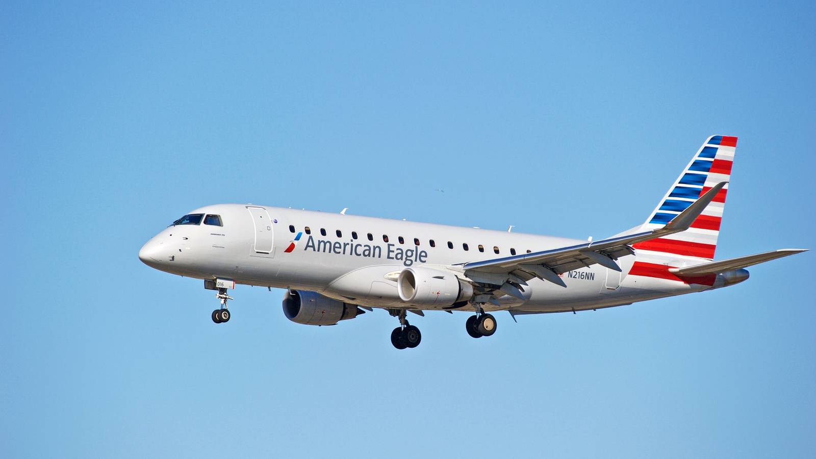 American Airlines Is Bringing High Speed WiFi To 500 Regional Aircraft