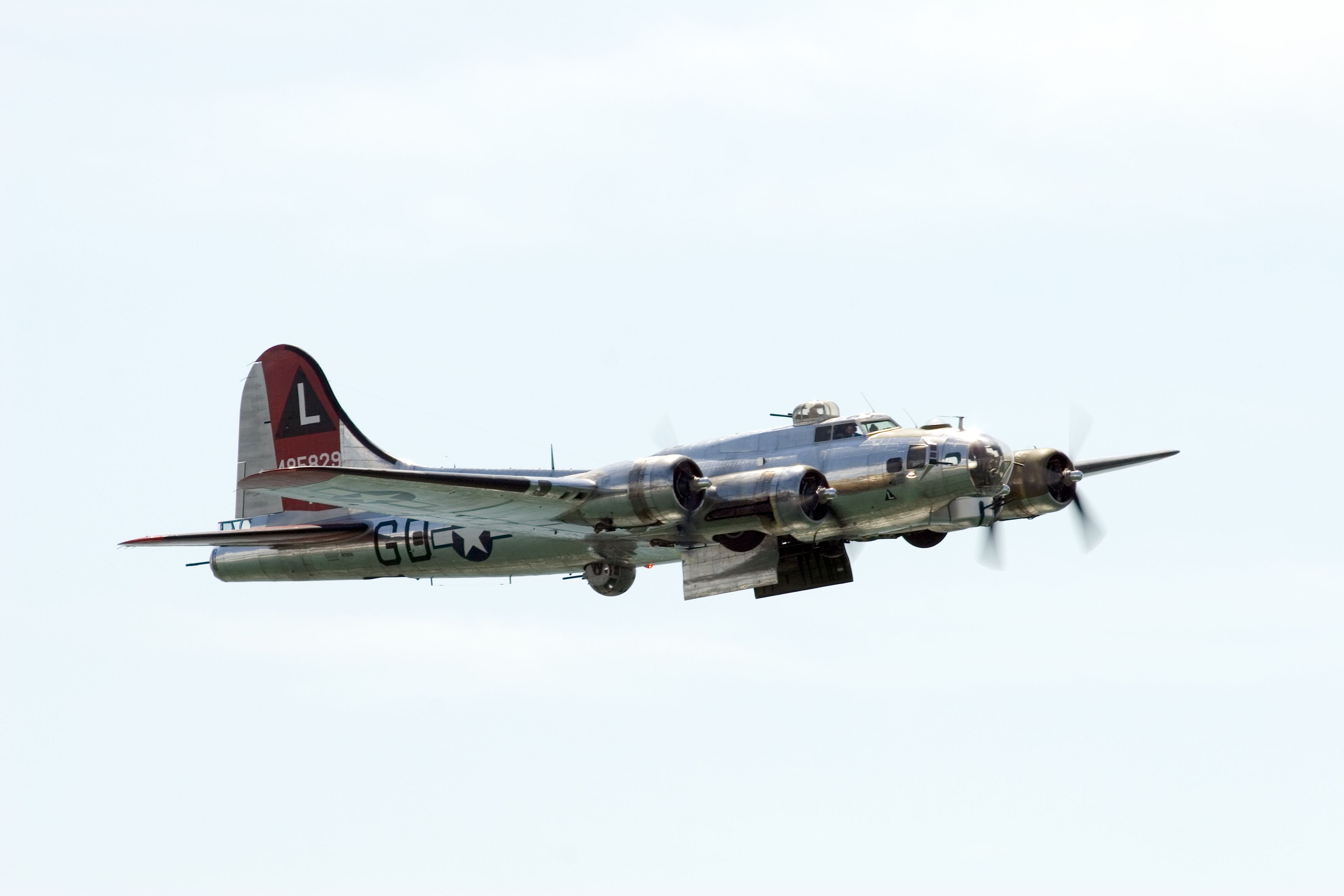 Everything You Need To Know About The 'Flying Fortress' B-17 Bomber