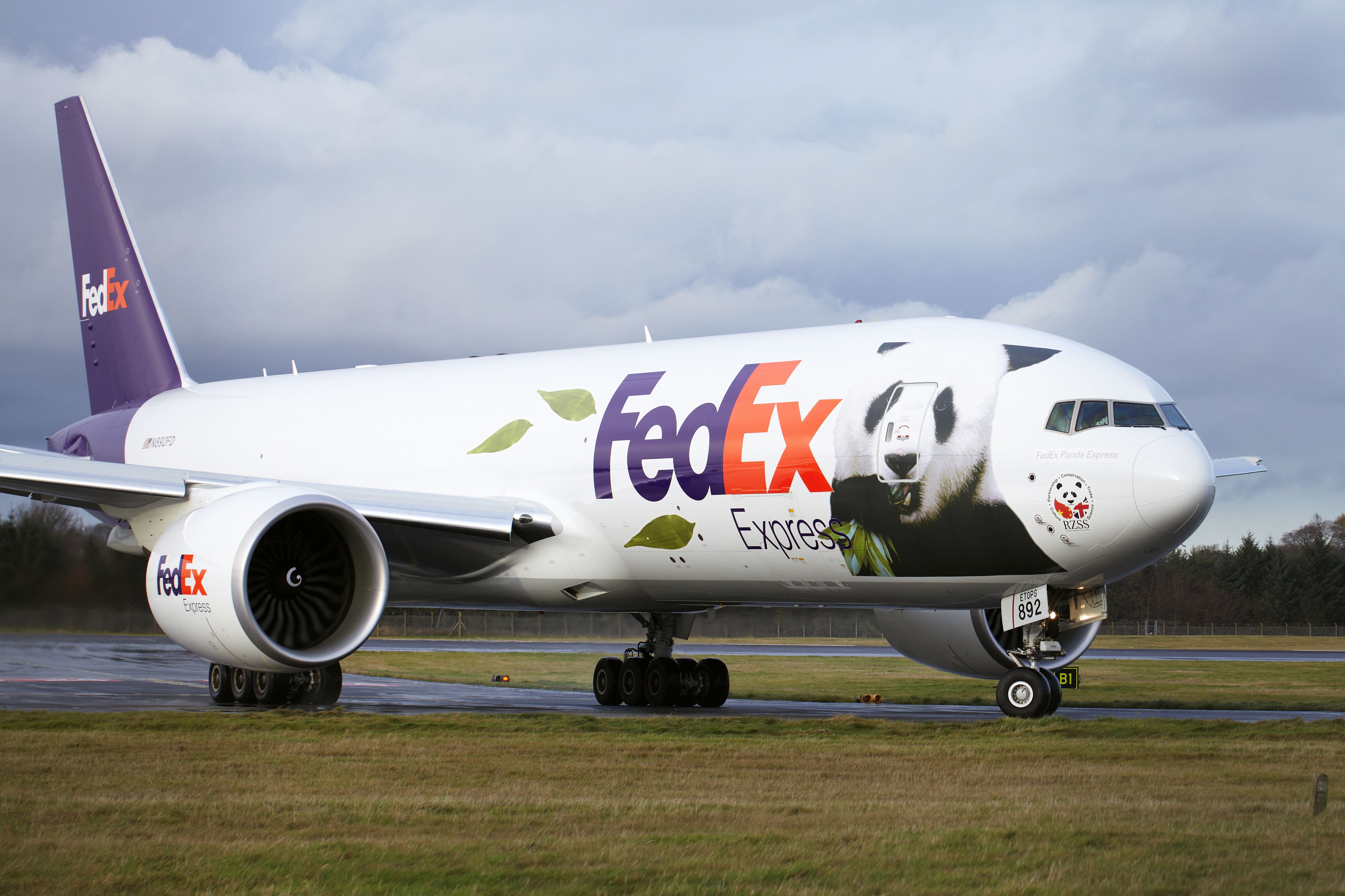 World's Most Tracked Flight Transporting Pandas From Washington To China