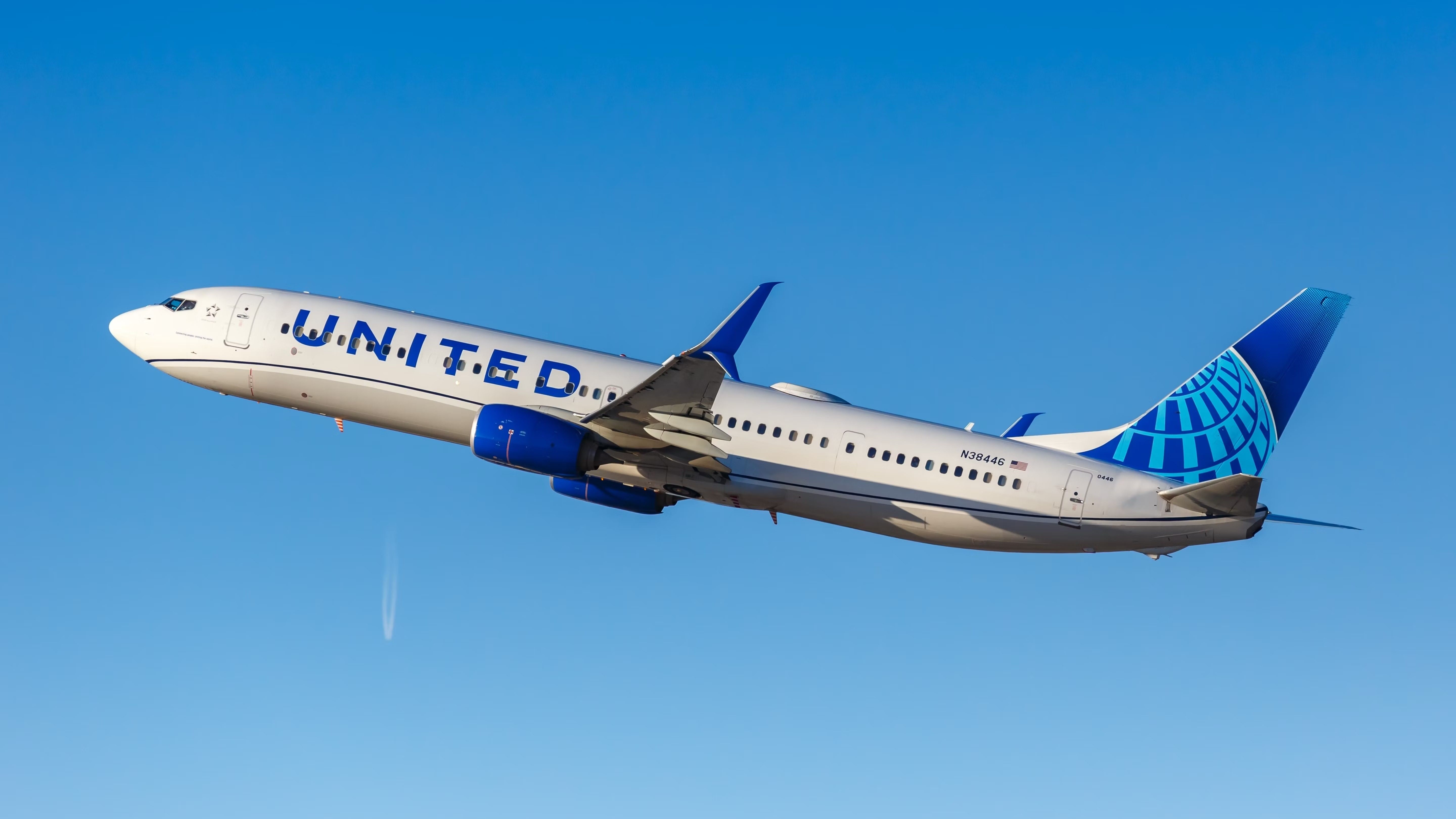 united-airlines-737.jpg?w=1200