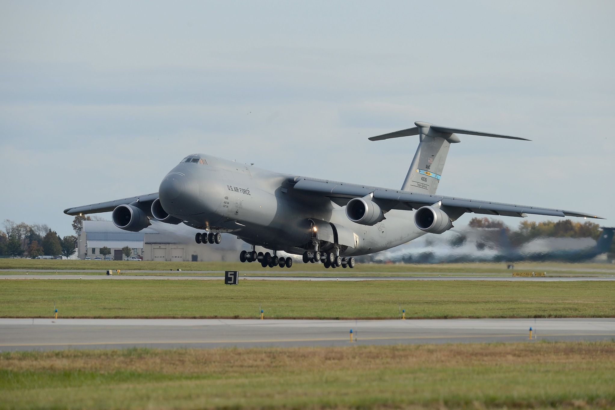 The Lockheed C-5 Galaxy: Is It A Bigger Plane Than The Airbus A380?