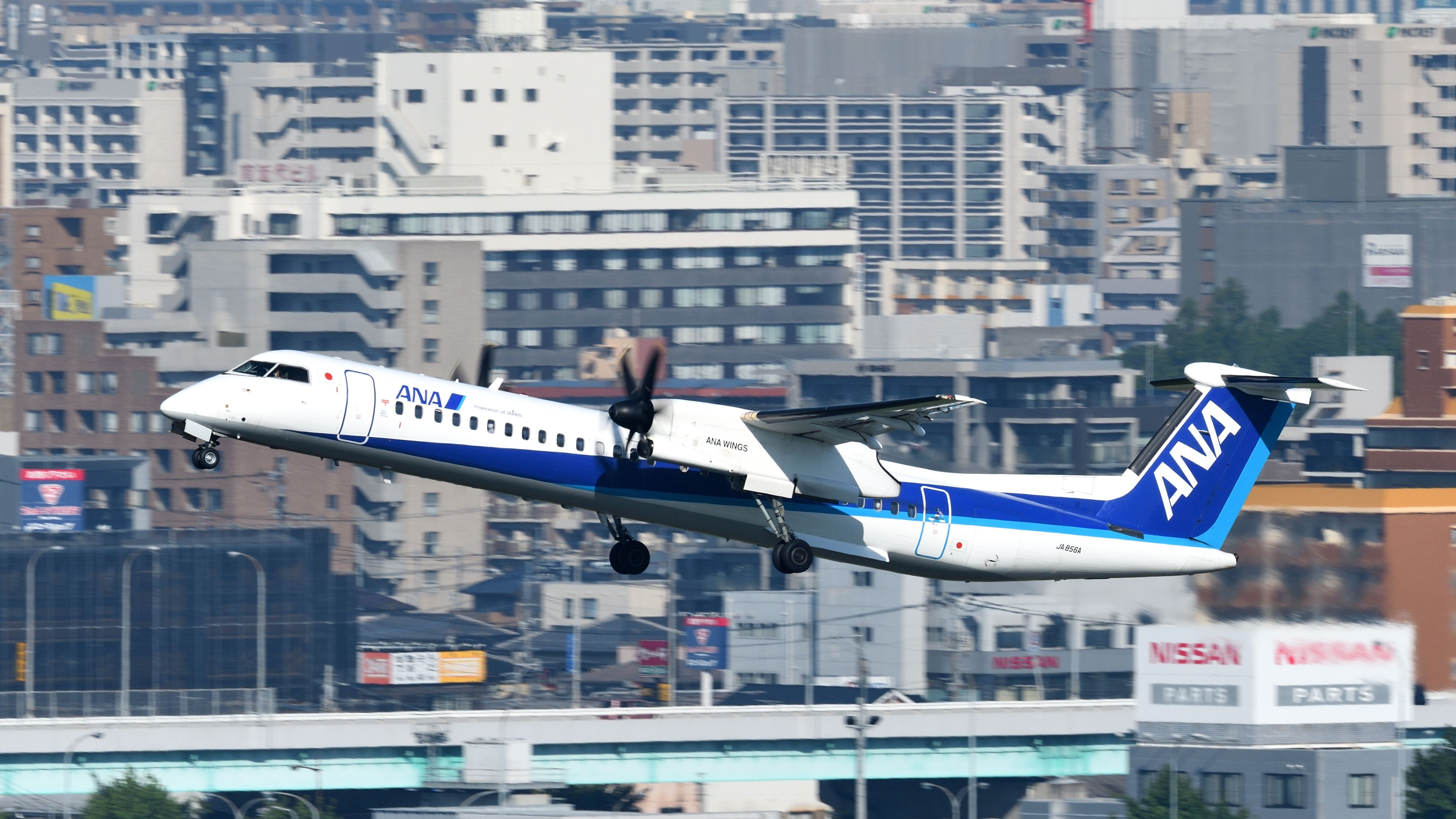 航空機・ヘリコプター 1:400 ANA Bombardier Dash 8 Q400 JA846A 航空機・ヘリコプター 1:400 ANA Bombardier Dash 8 Q400 JA846A