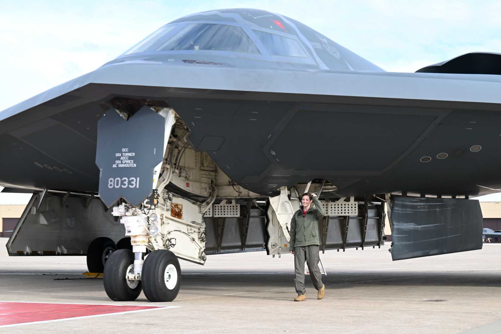 5 Key Features That Set The B-21 Raider Apart From The B-2 Spirit