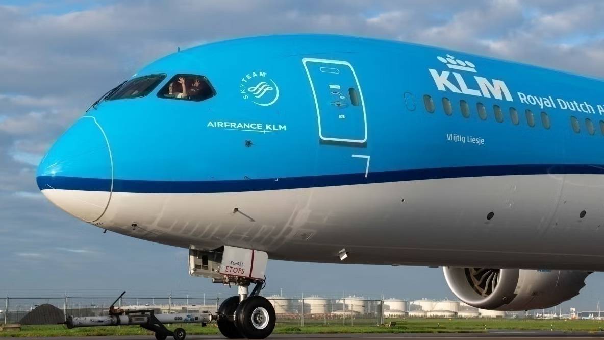 Looking For Flights To Amsterdam? These Airlines Will Get You There