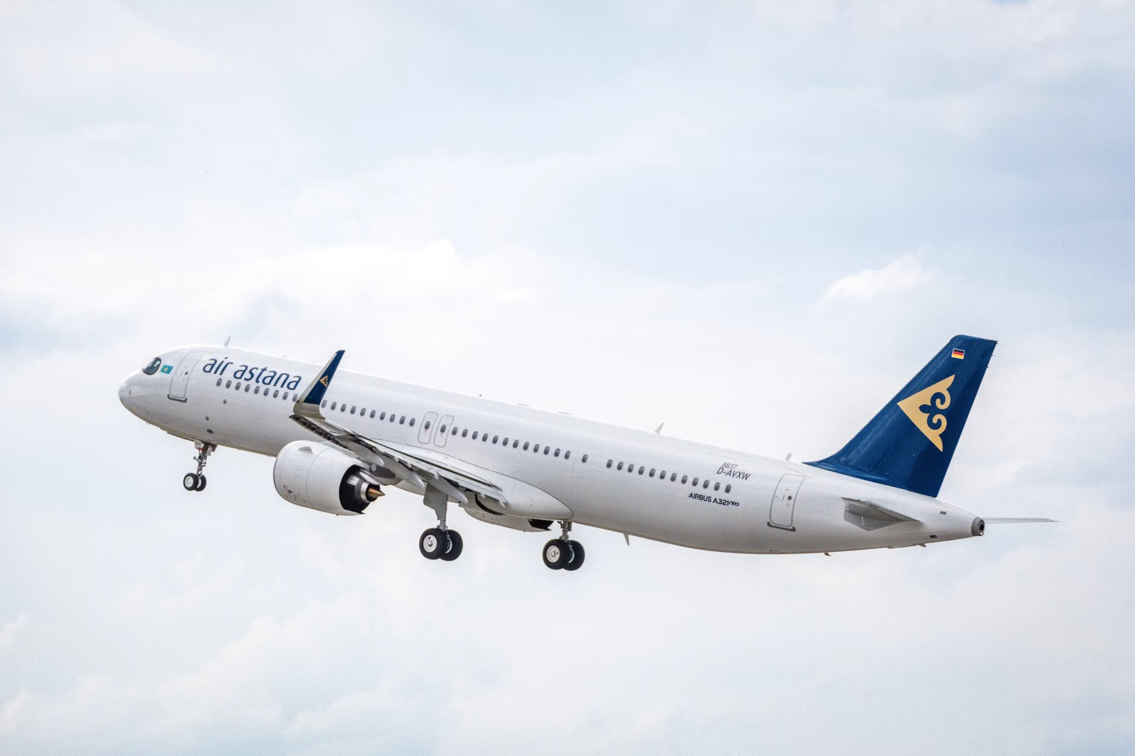 Air Astana Caps Off Successful April With Emergency Trainers