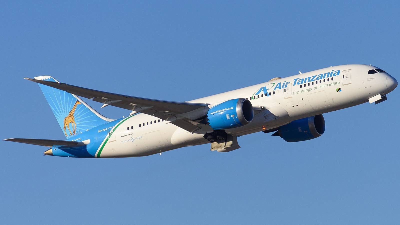 Revealed: The World’s 7 Shortest Bookable Widebody Flights In October