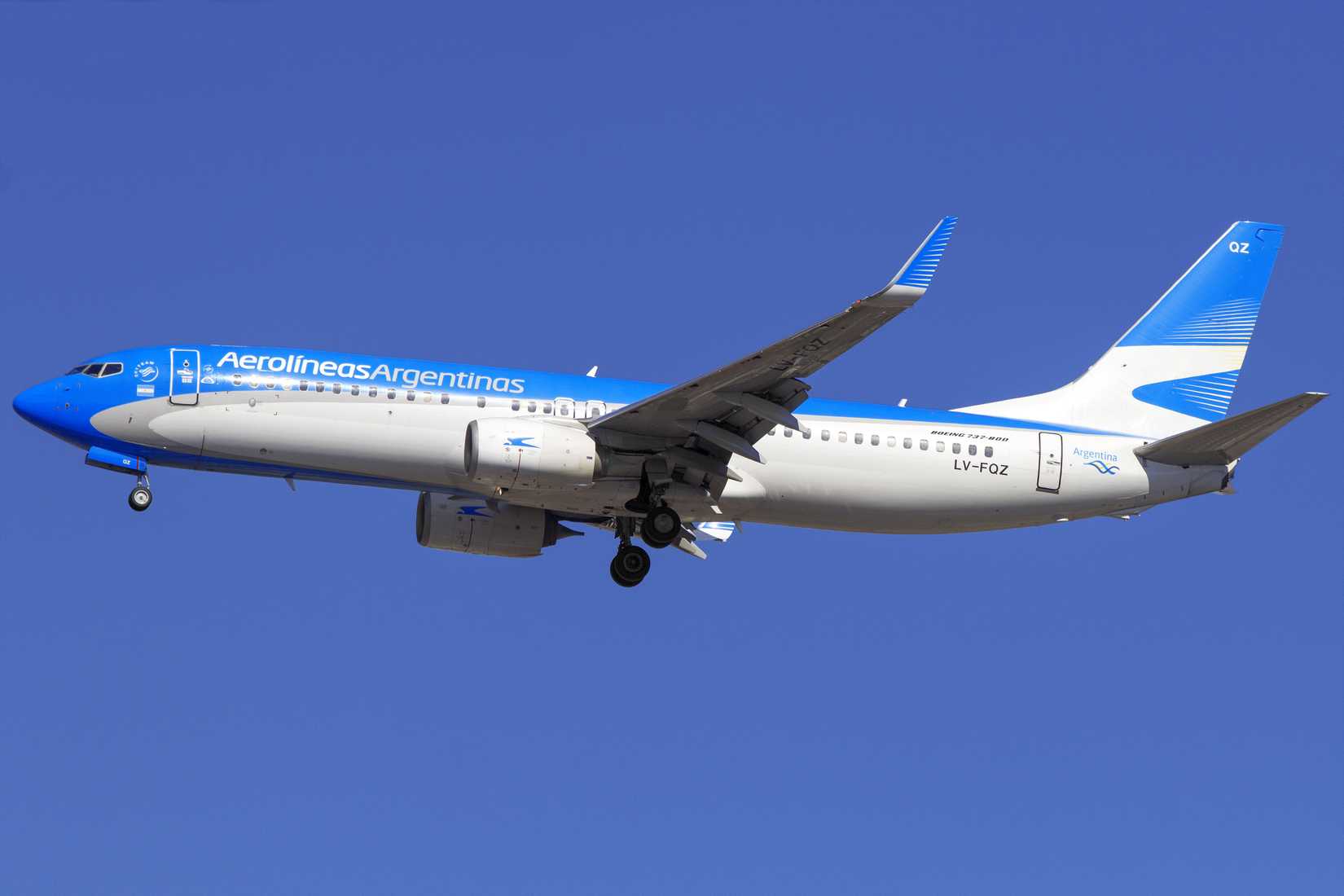 An Aerolineas Argentinas Boeing 737-800