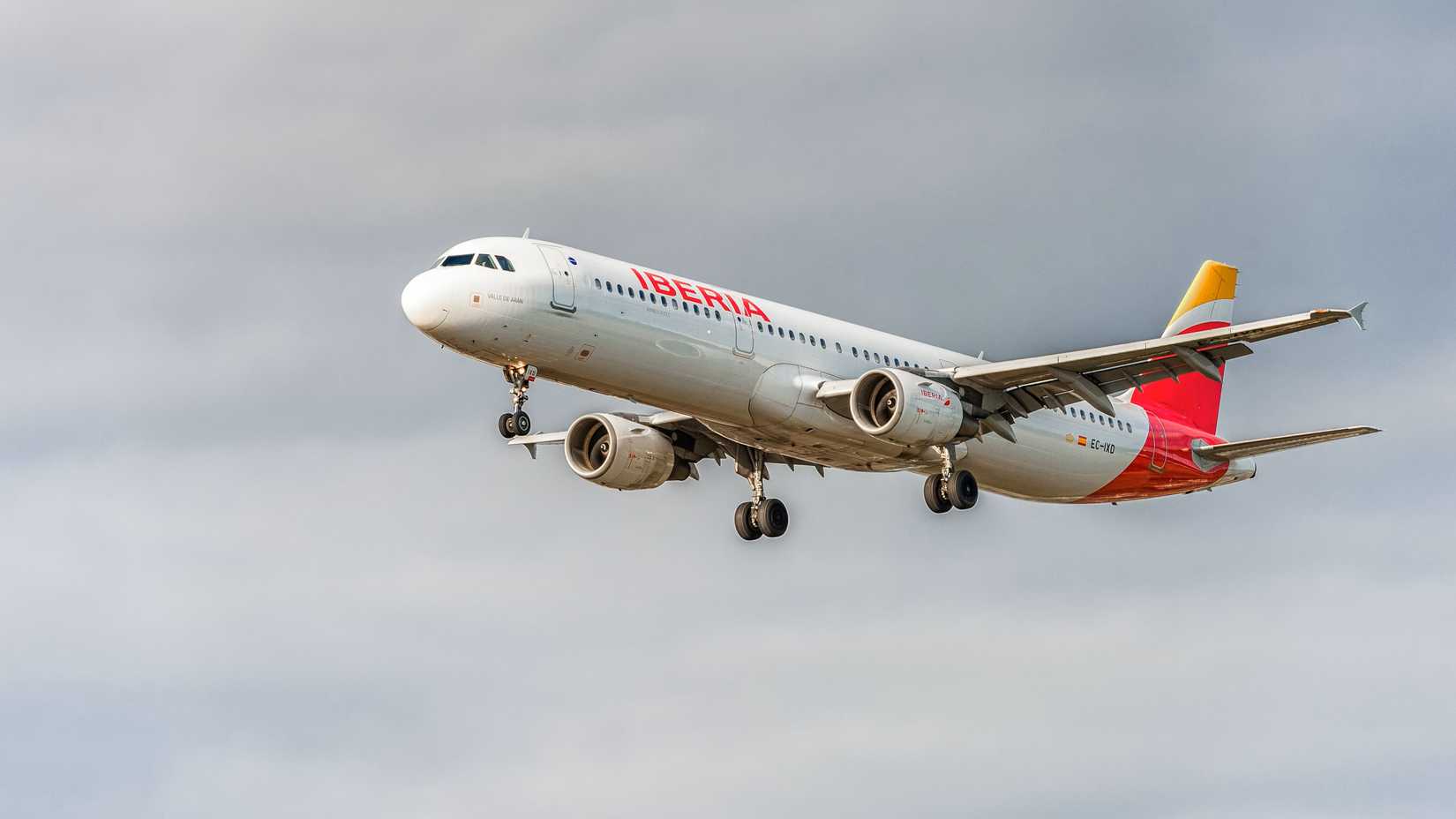 An Iberia Airbus A321 about to land.
