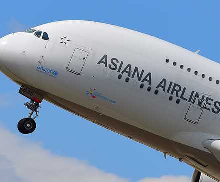 Asiana A380 taking off
