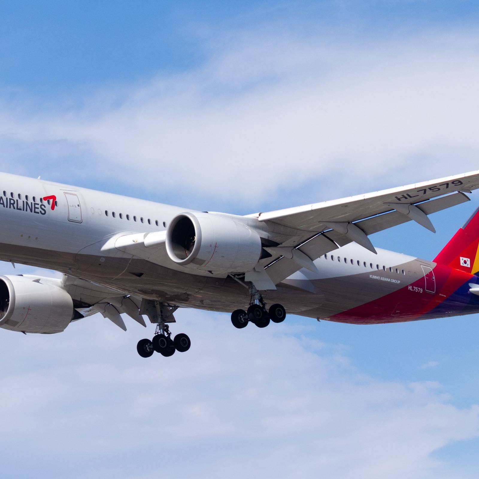 asiana-airlines-airbus-a350-