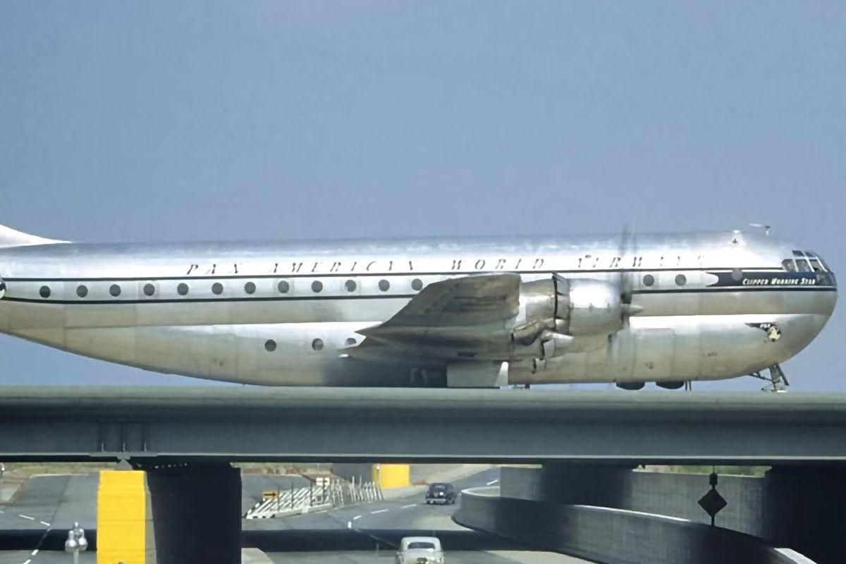 Luxurious But Unreliable: The Paradox Of The Boeing 377 Stratocruiser