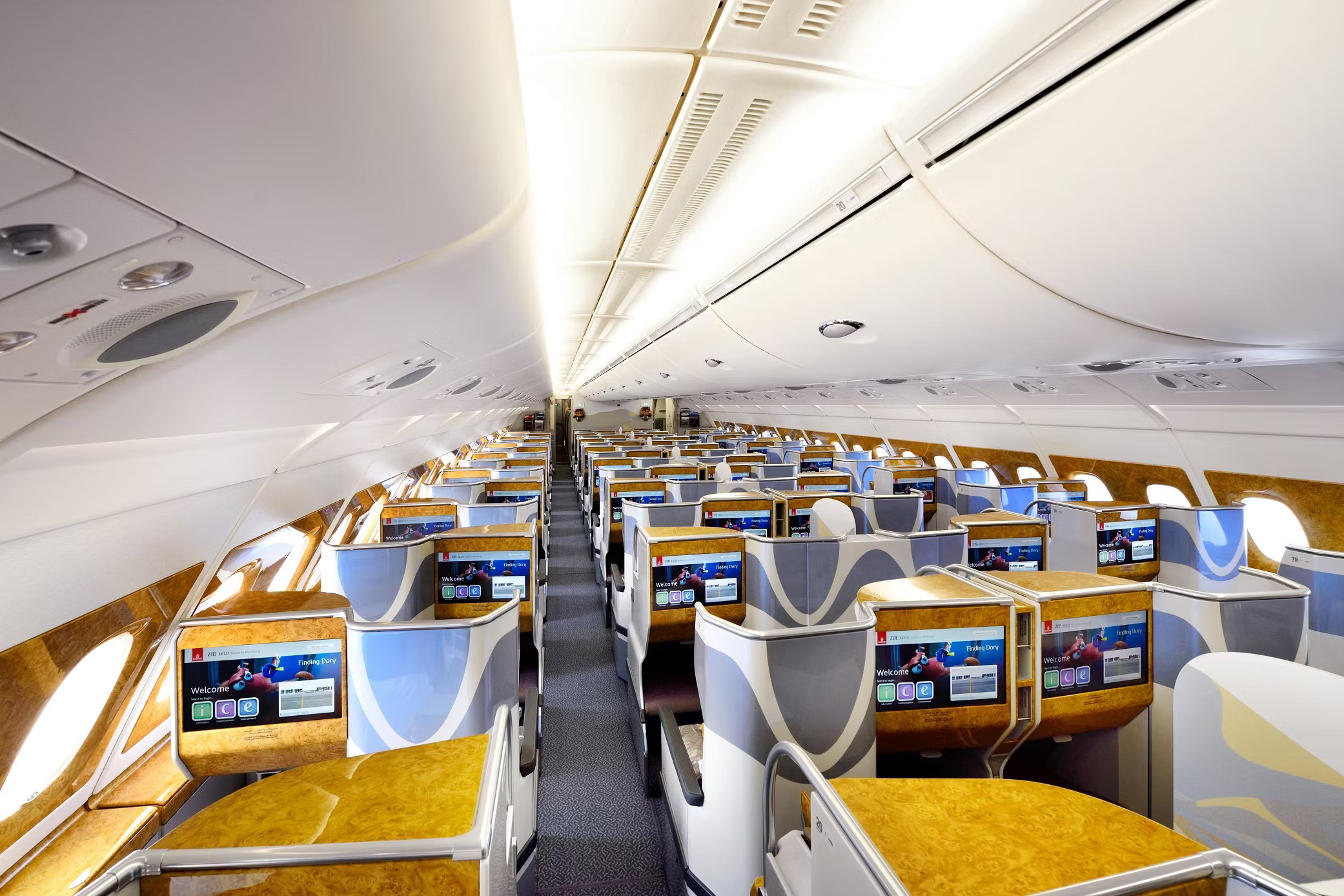 What To Expect In Business Class With Emirates, image size:2082x1388