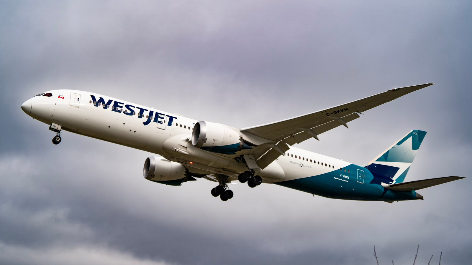 WestJet Reunites Deserving "Heroes" Ahead Of The Holidays