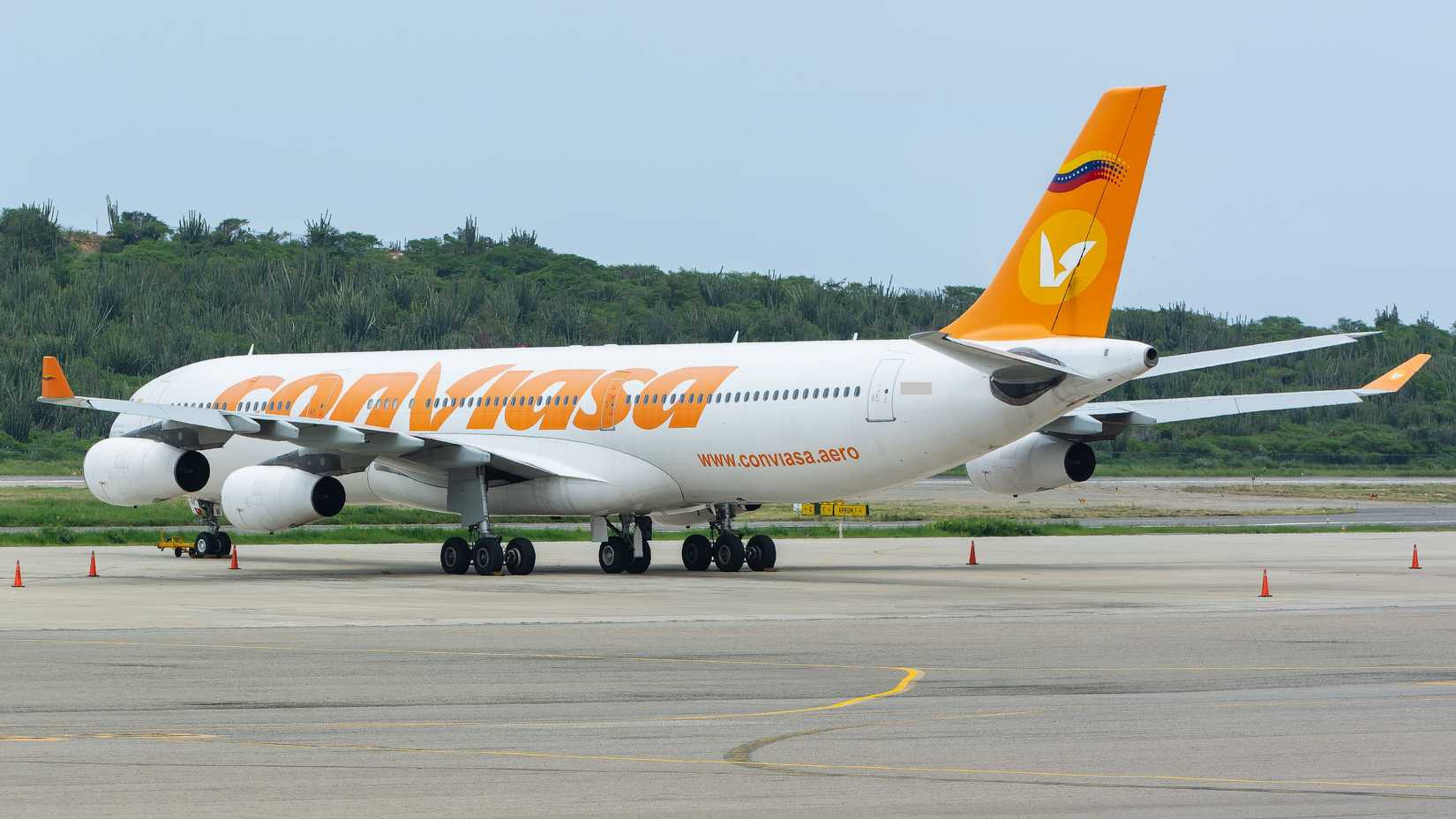 Conviasa A340 parked