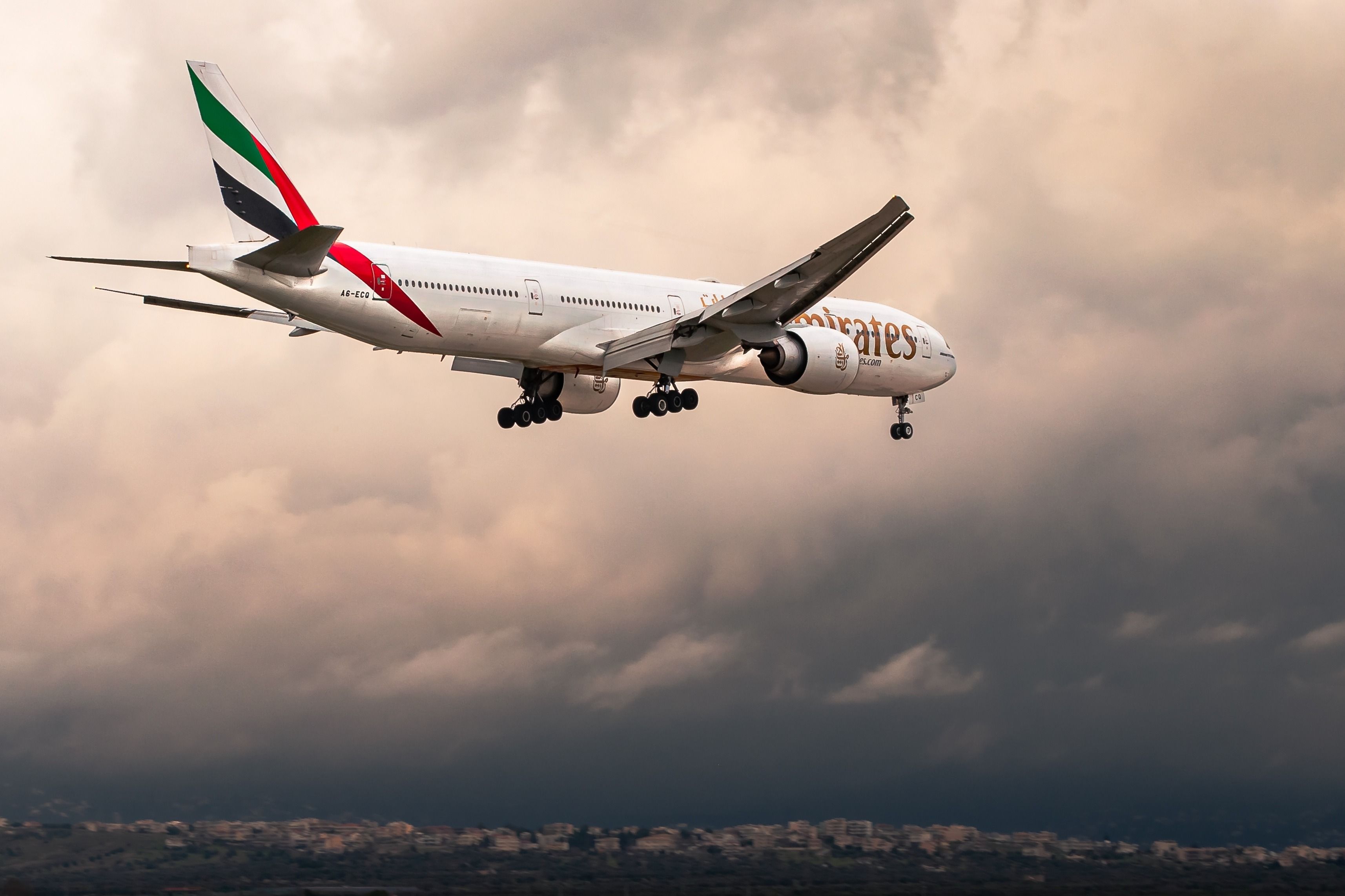 Just In Time For Christmas: Emirates Reopens Refurbished Lounge At Dusseldorf Airport