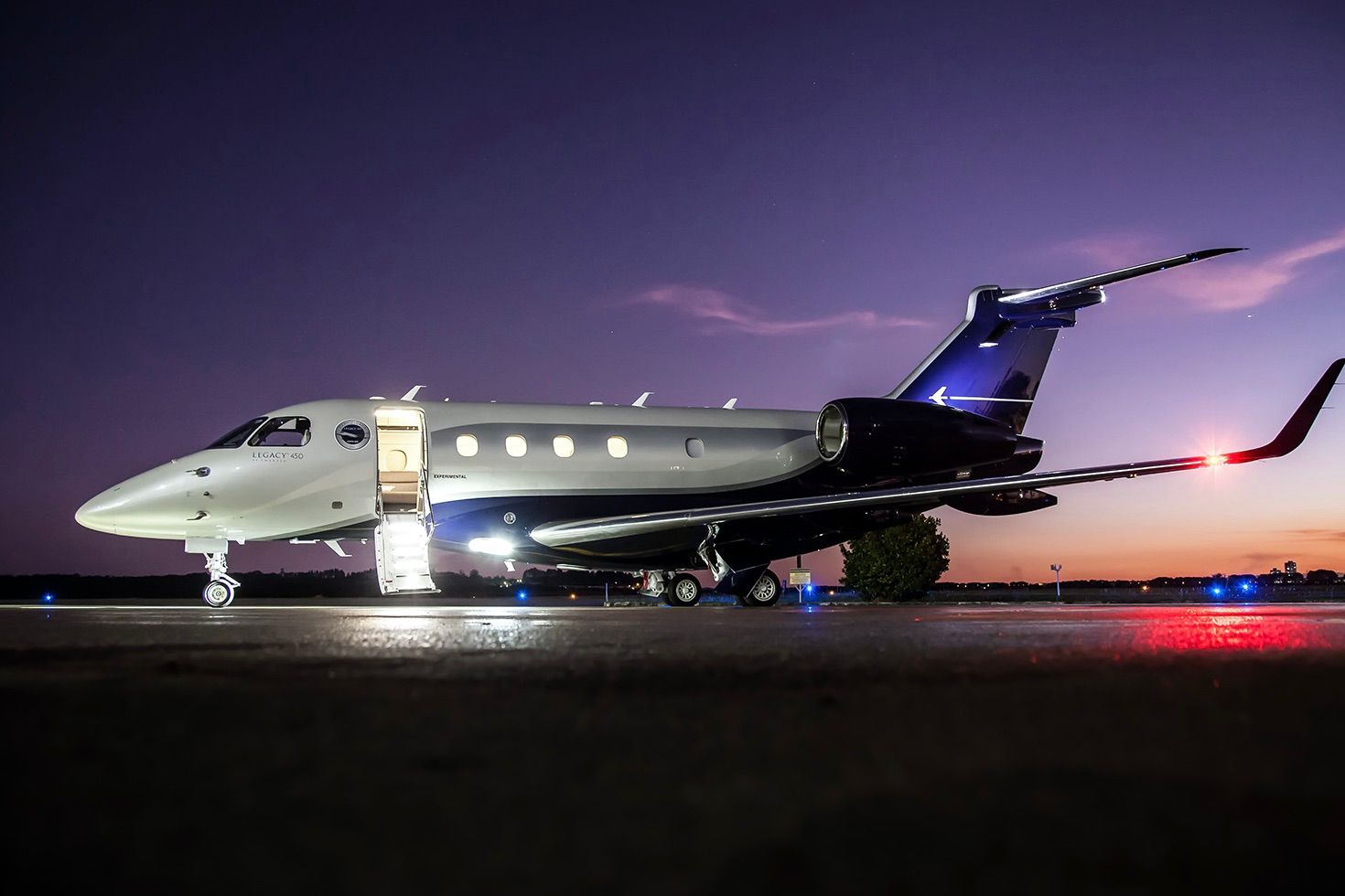 The Qualities Private Jet Cabin Crew Need To Have To Be Successful