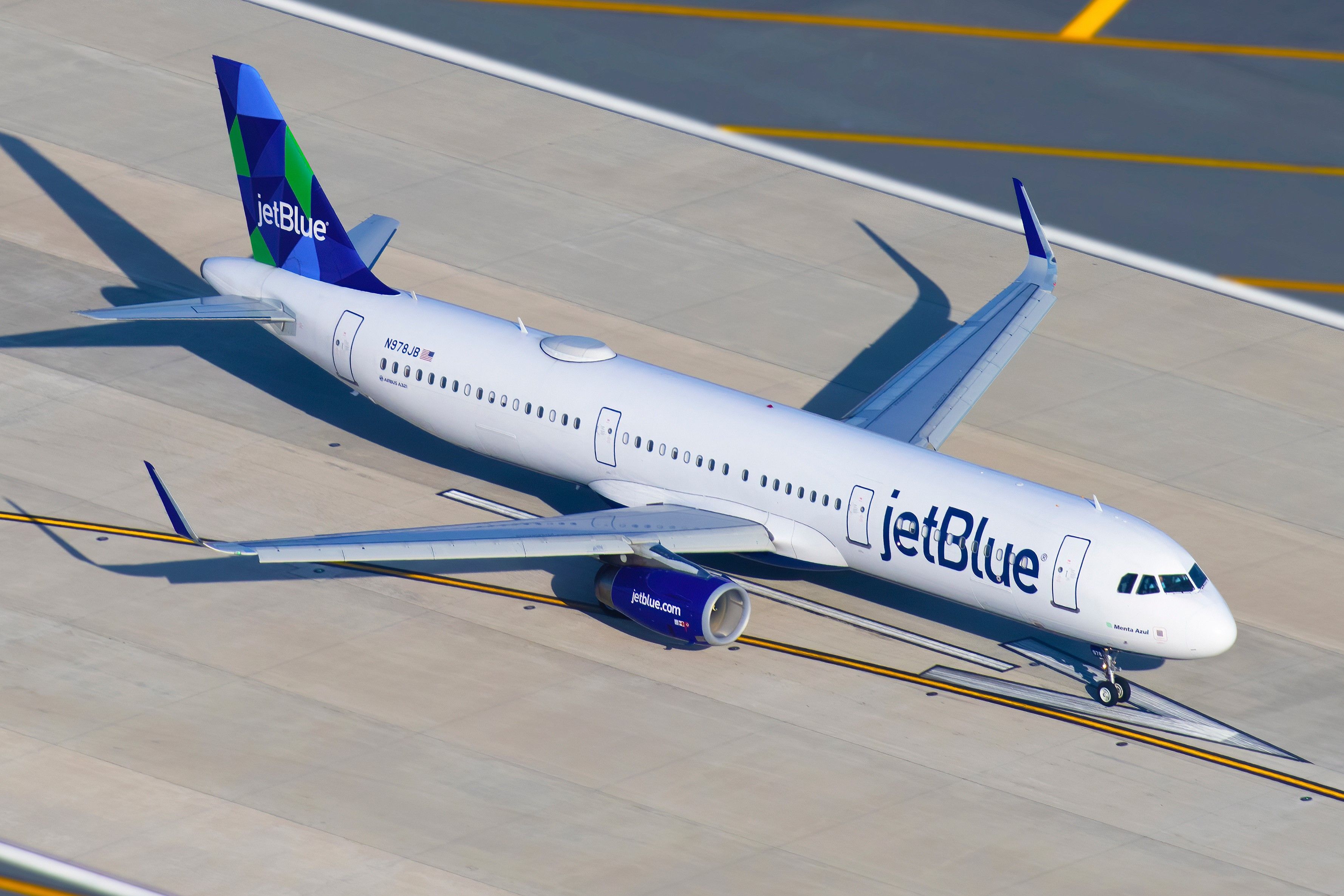 The 9 Airlines Offering Flights From Sacramento Airport's Terminal B
