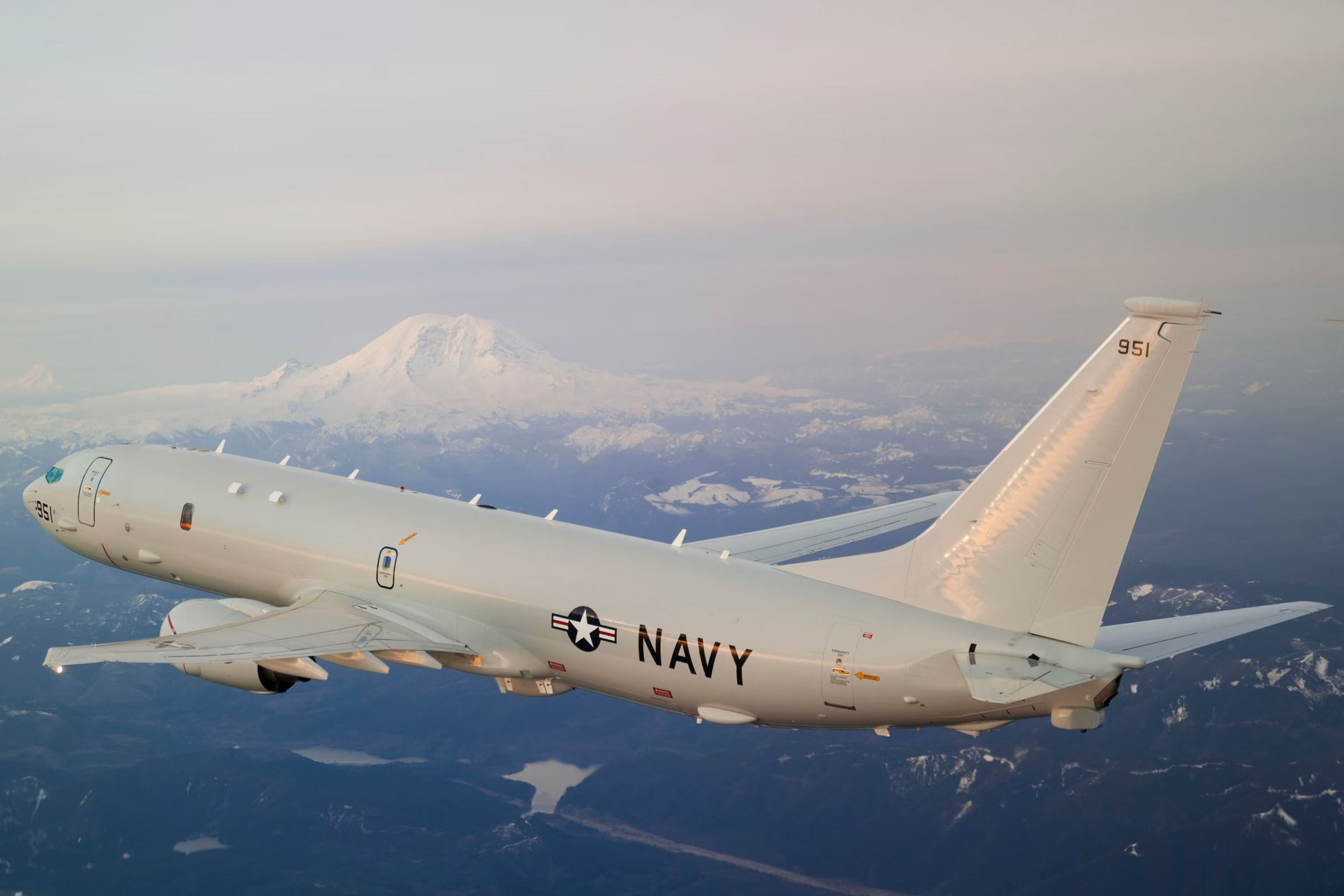 US Navy To Recover Crashed P8 Poseidon From Hawaii Coral Reef At Cost Of $1.5 Million