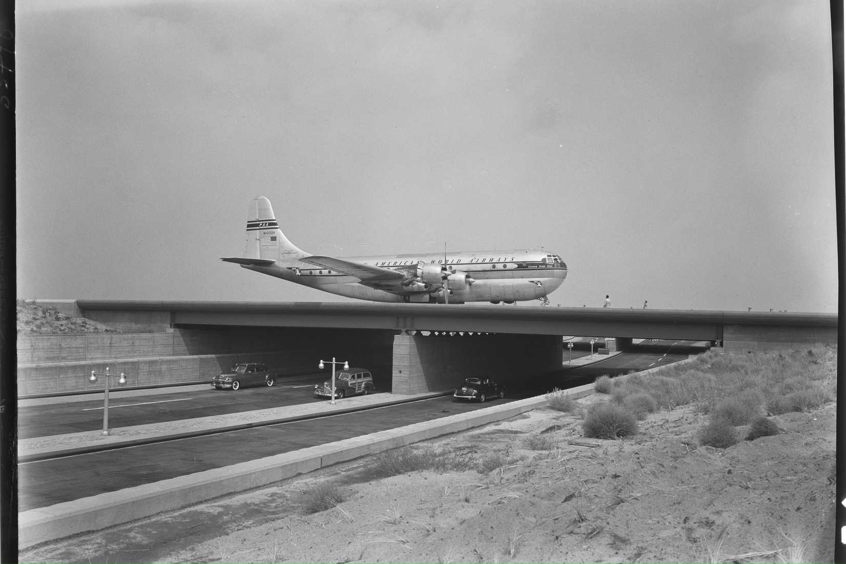 Pan Am 377 Stratocruiser Taxiing