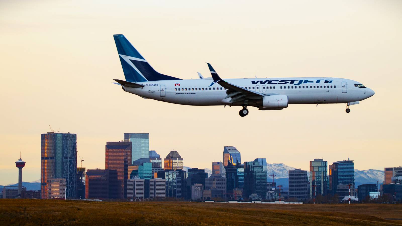 WestJet Signs Purchase & Leaseback Deal For 6 Boeing 737s