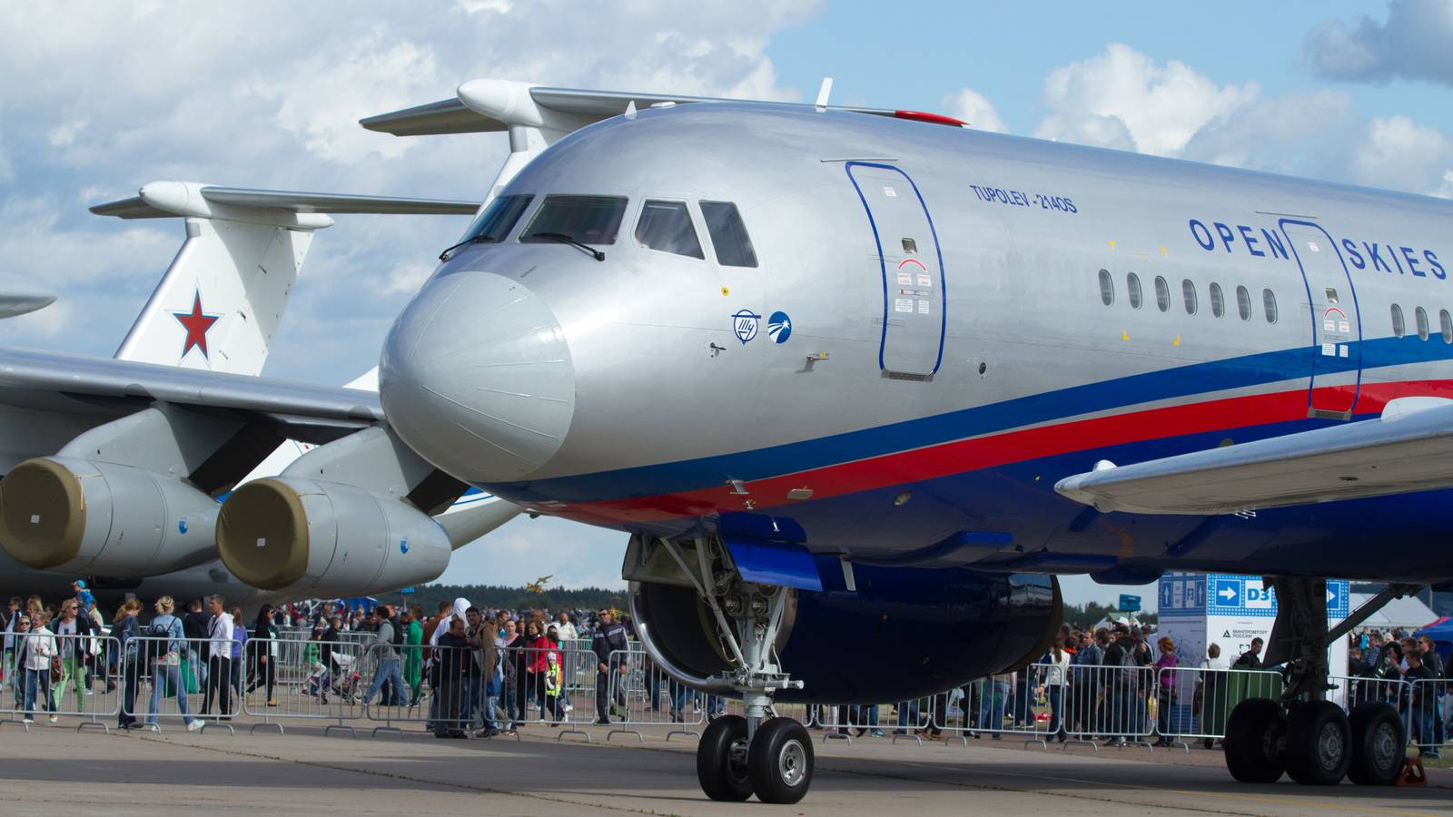 Russia's Boeing 757 Rival Tu-214 Set For Delivery Next Year But Only With 3 Person Cockpit