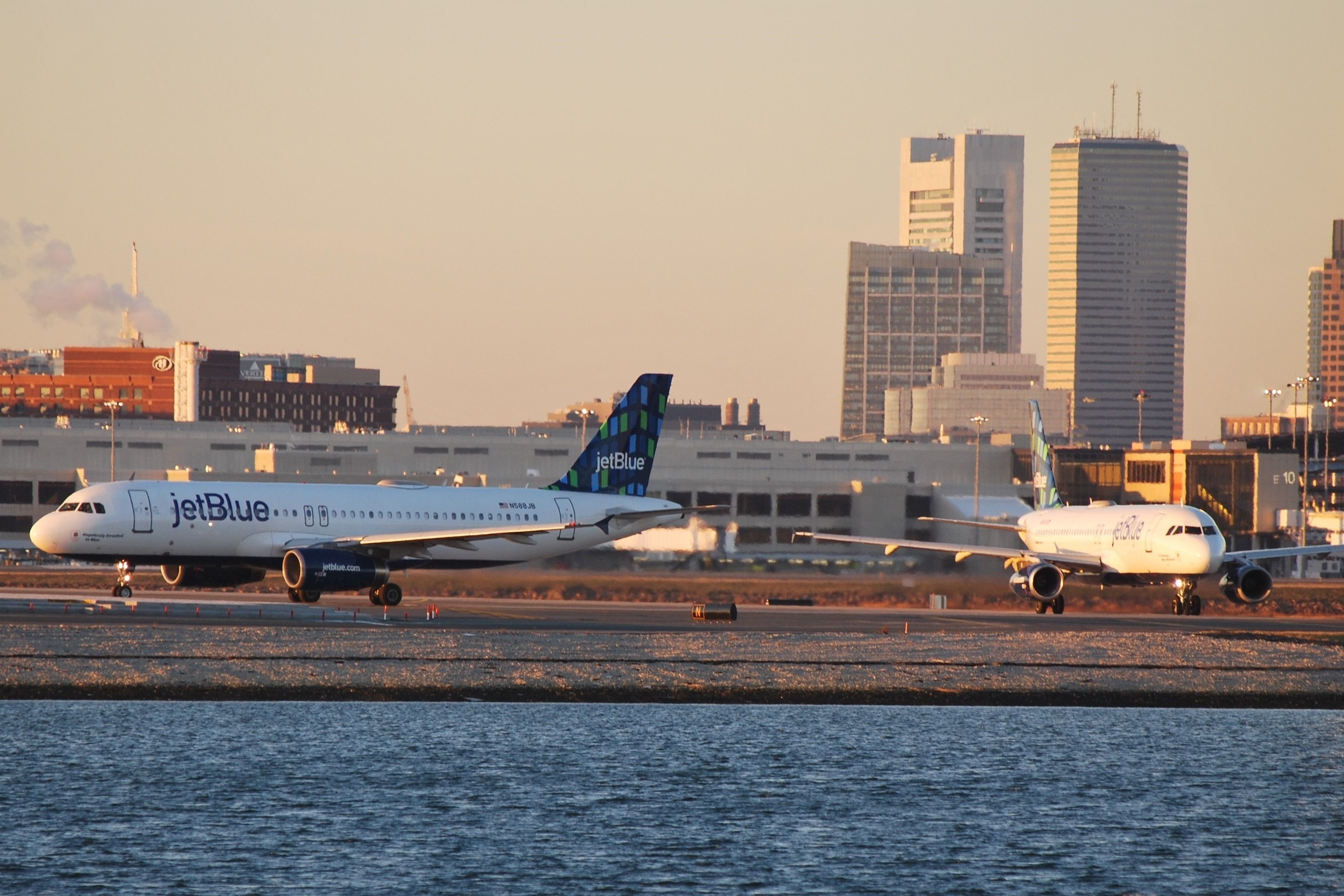 Which Airlines Offer Flights From Boston To Orlando?