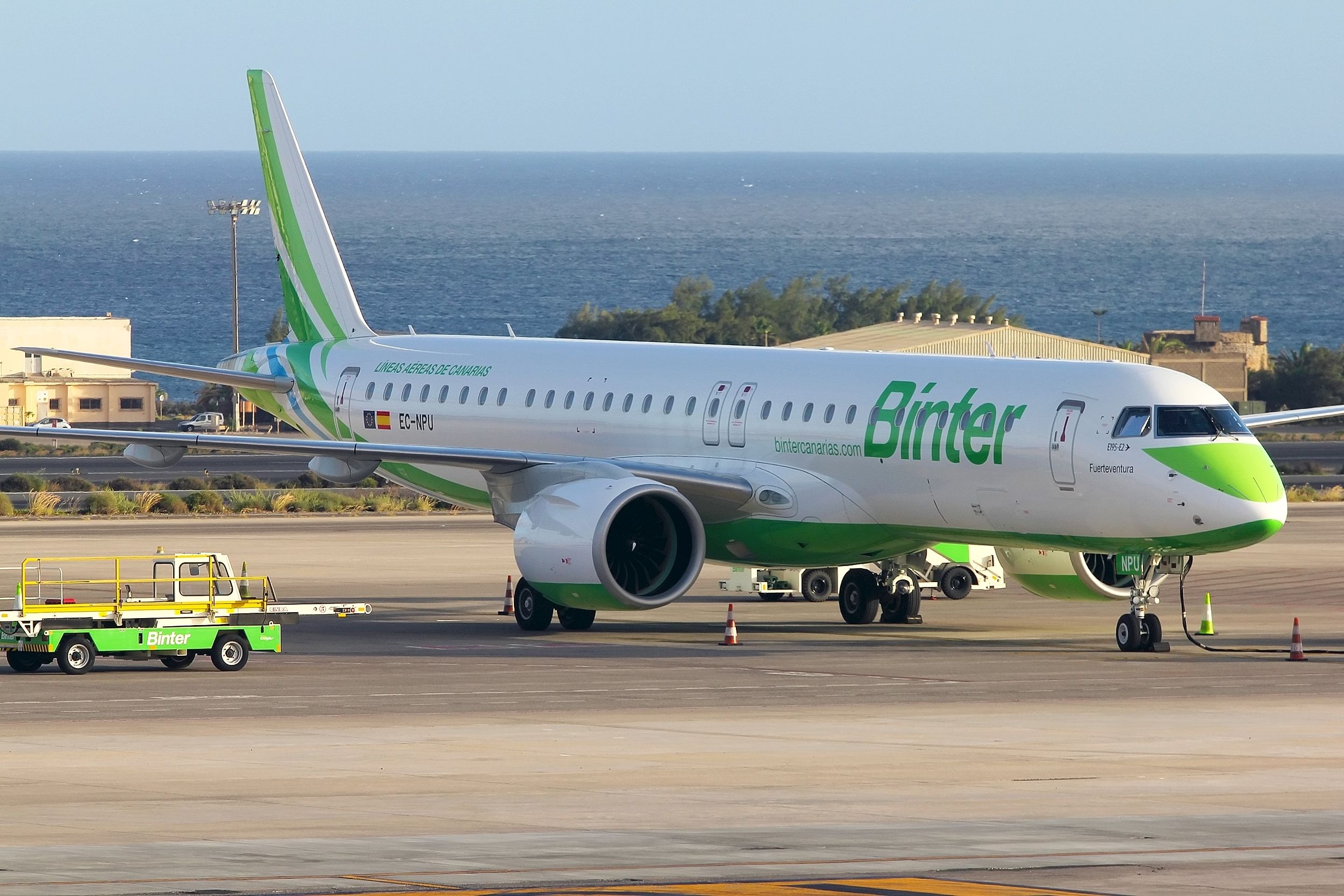Triple Delivery: Embraer Flies Three E195-E2s To Binter Canarias